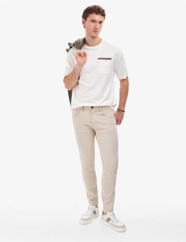 Ekru Comfort Fit Bisiklet Yaka Tişört