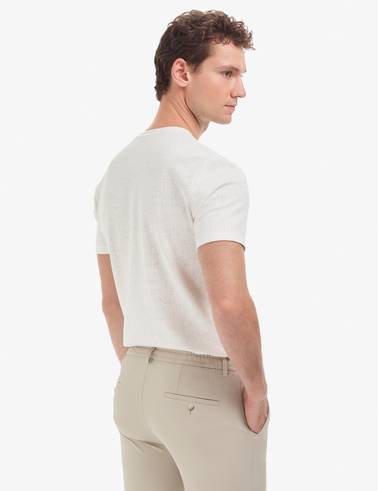 Ekru Regular Fit Bisiklet Yaka Tişört