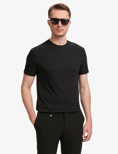 Siyah Slim Fit %100 Pamuk Bisiklet Yaka Basic Tişört