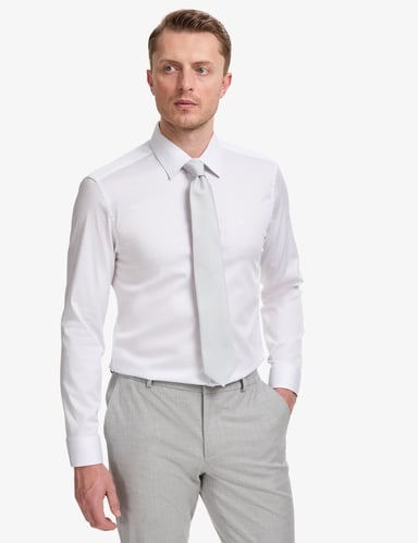 Beyaz Slim Fit Uzun Kollu Esnek Basic Gömlek