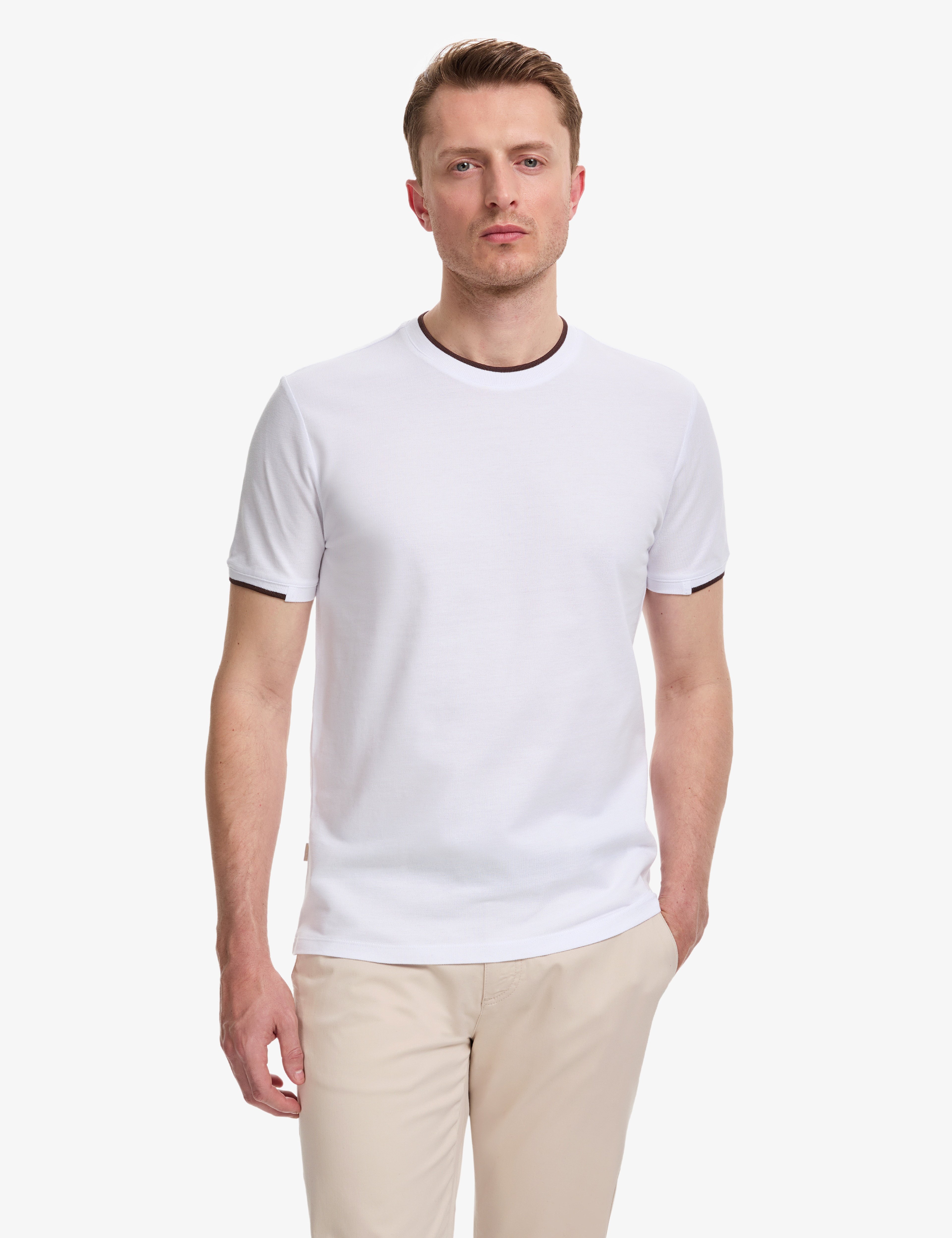 Beyaz Slim Fit %100 Pamuk Bisiklet Yaka Tişört