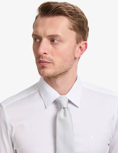 Beyaz Slim Fit Uzun Kollu Esnek Basic Gömlek