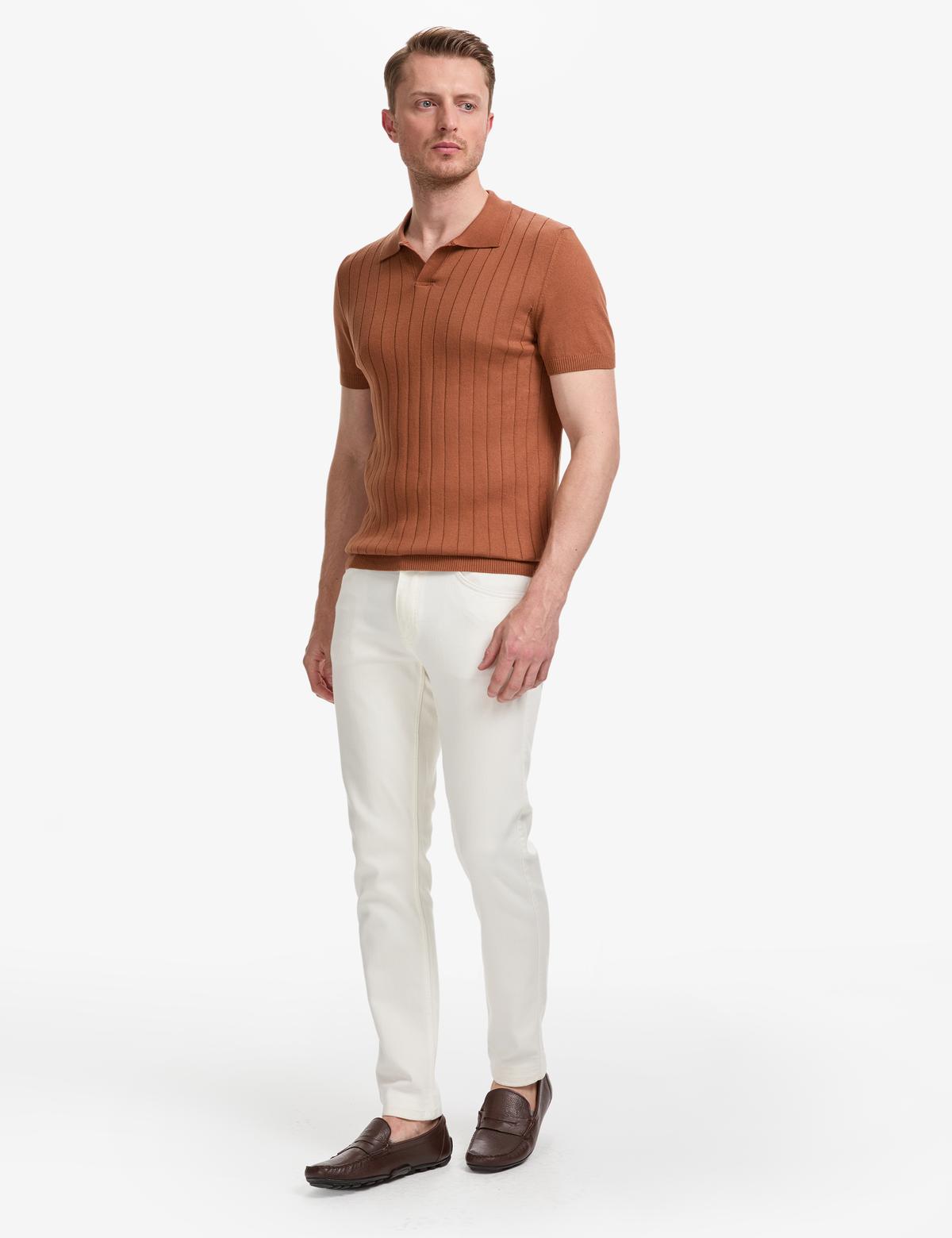 Açık Kahverengi Slim Fit Apaş Yaka Triko Tişört - 50325074021