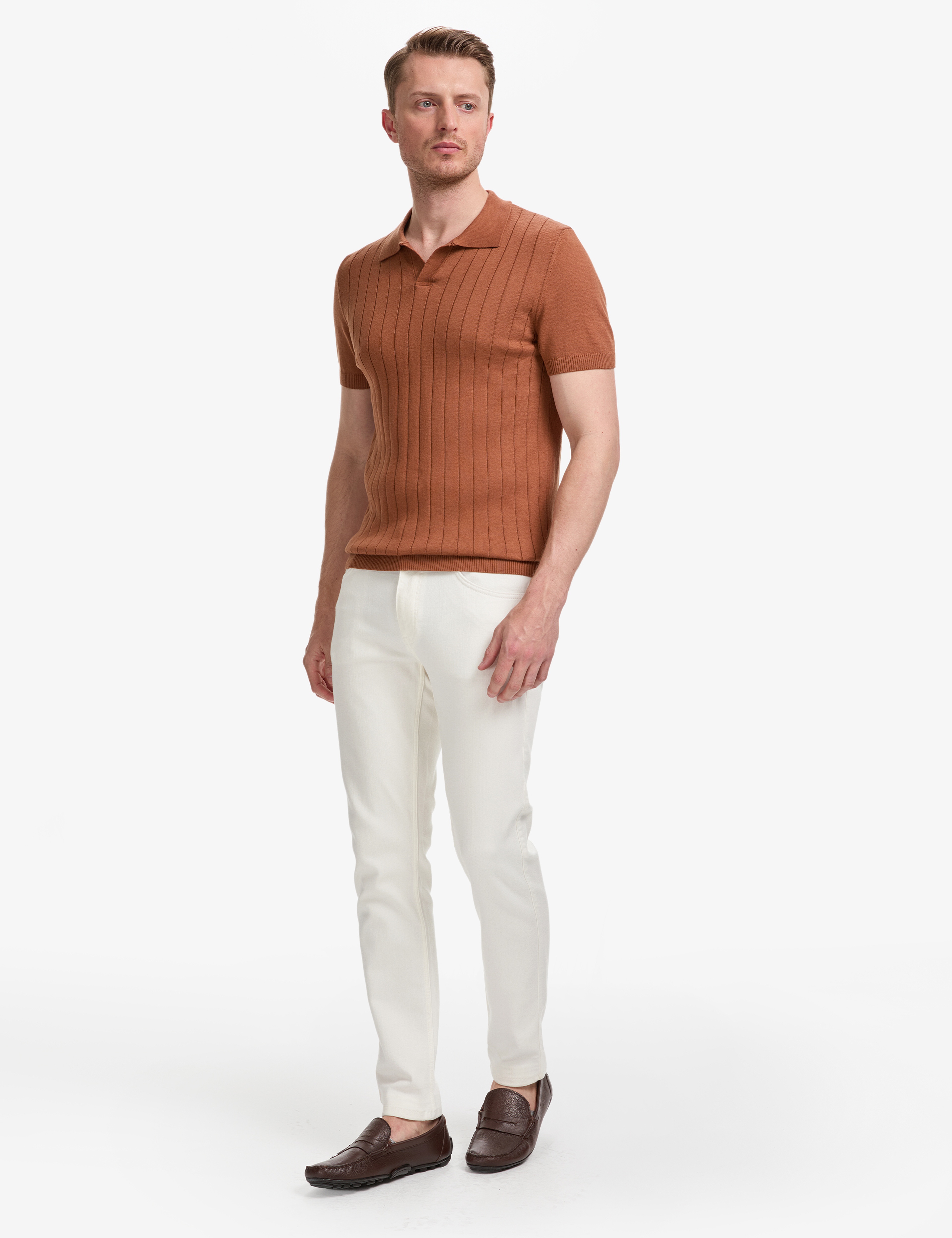 Açık Kahverengi Slim Fit %100 Pamuk Apaş Yaka Triko Tişört - Image 4