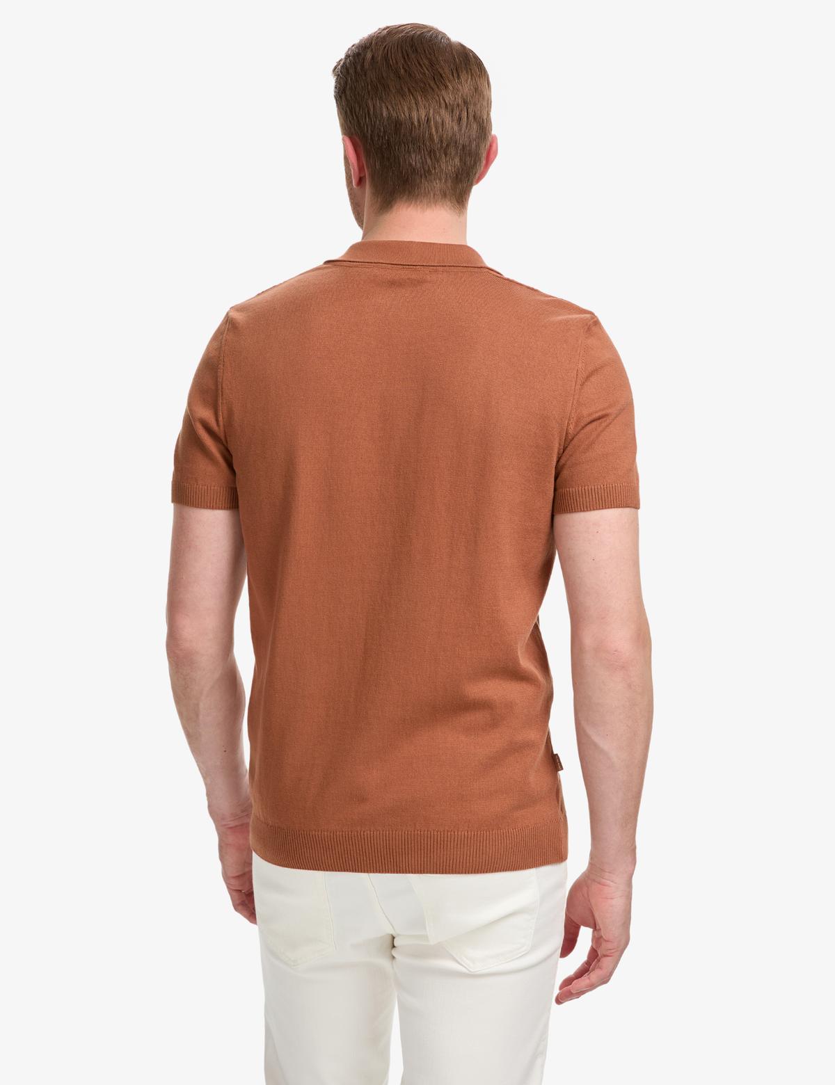 Açık Kahverengi Slim Fit Apaş Yaka Triko Tişört - 50325074021