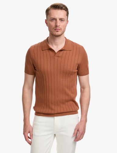 Açık Kahverengi Slim Fit %100 Pamuk Apaş Yaka Triko Tişört