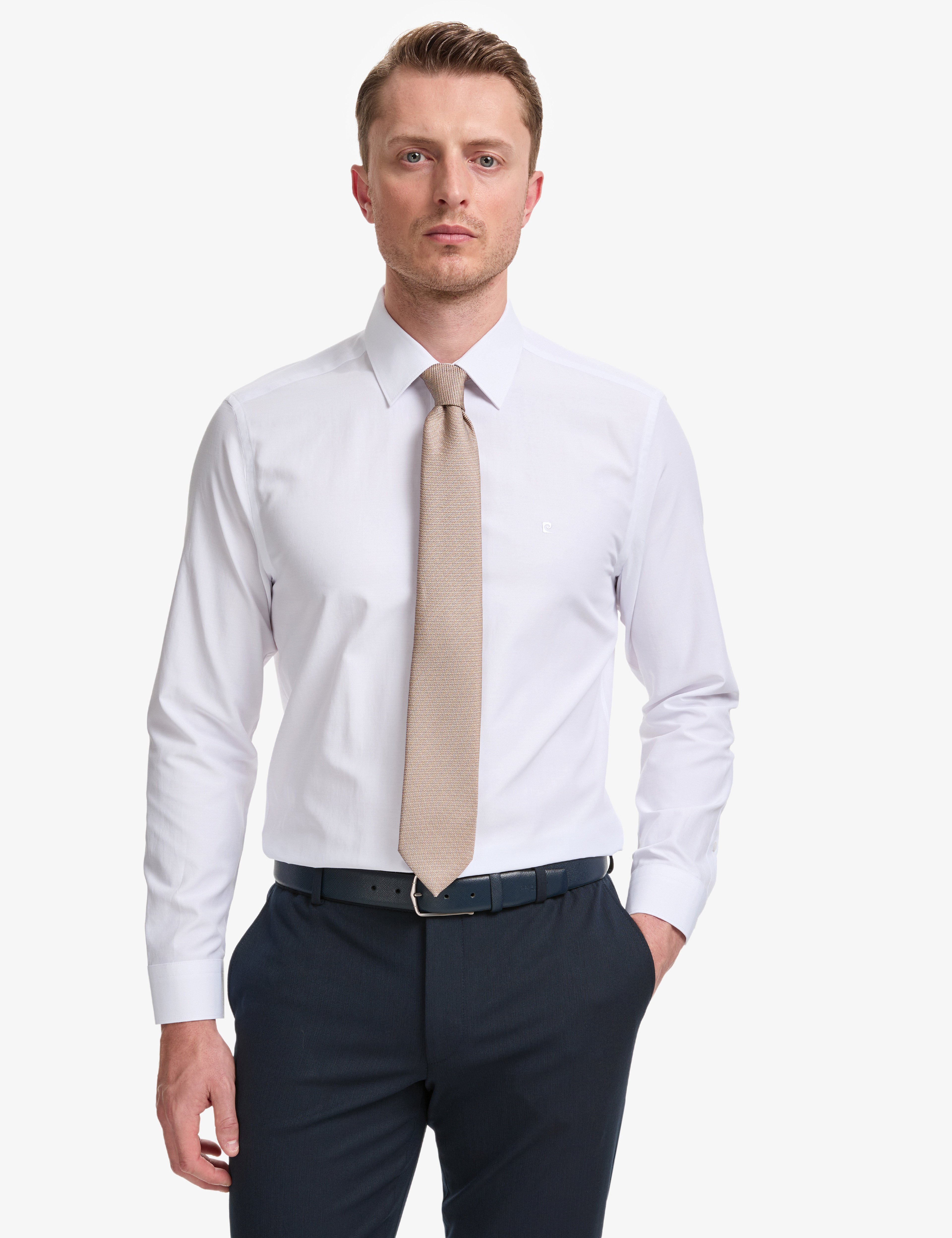 Beyaz Regular Fit Uzun Kollu Basic Gömlek