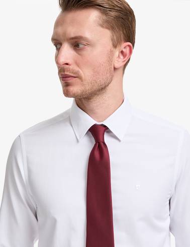 Beyaz Slim Fit Armürlü Uzun Kollu Gömlek