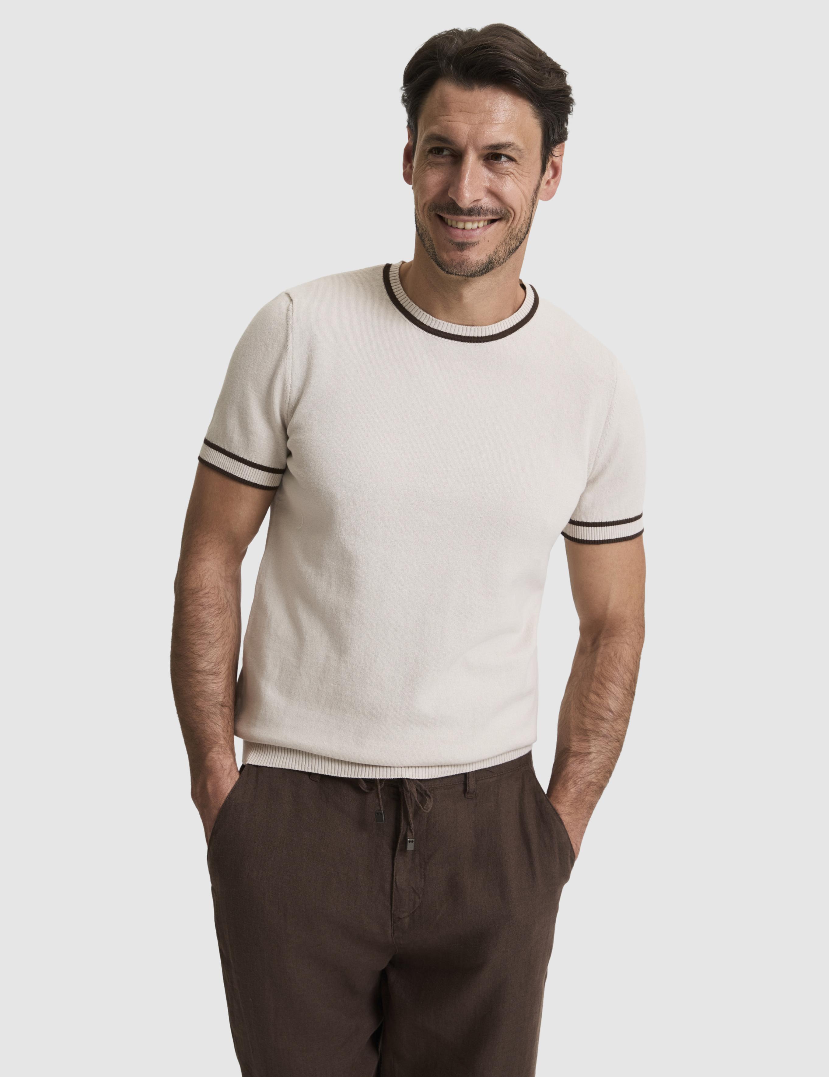 Koyu Bej Slim Fit Bisiklet Yaka Triko Tişört