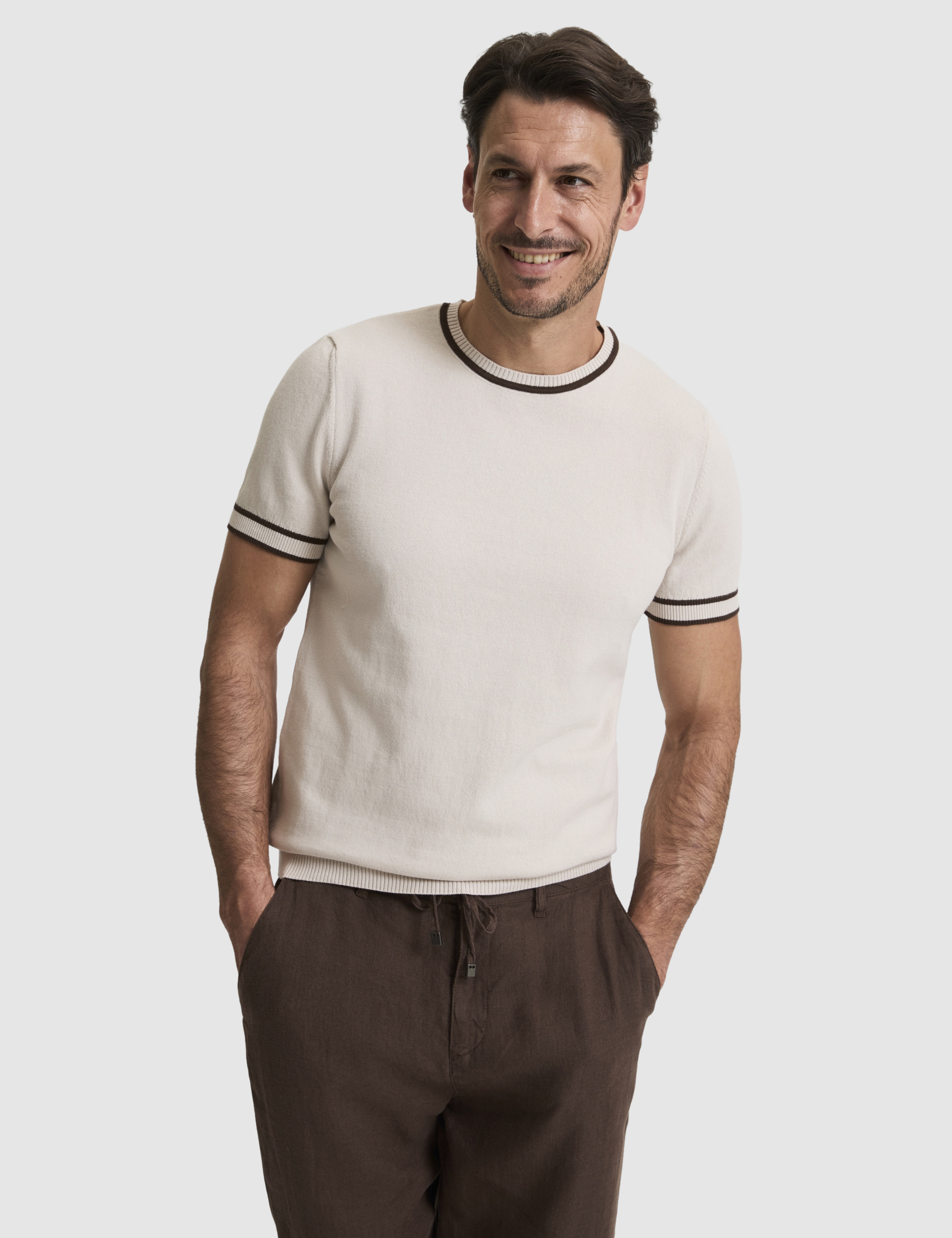 Koyu Bej Slim Fit %100 Pamuk Bisiklet Yaka Triko Tişört - Image 1
