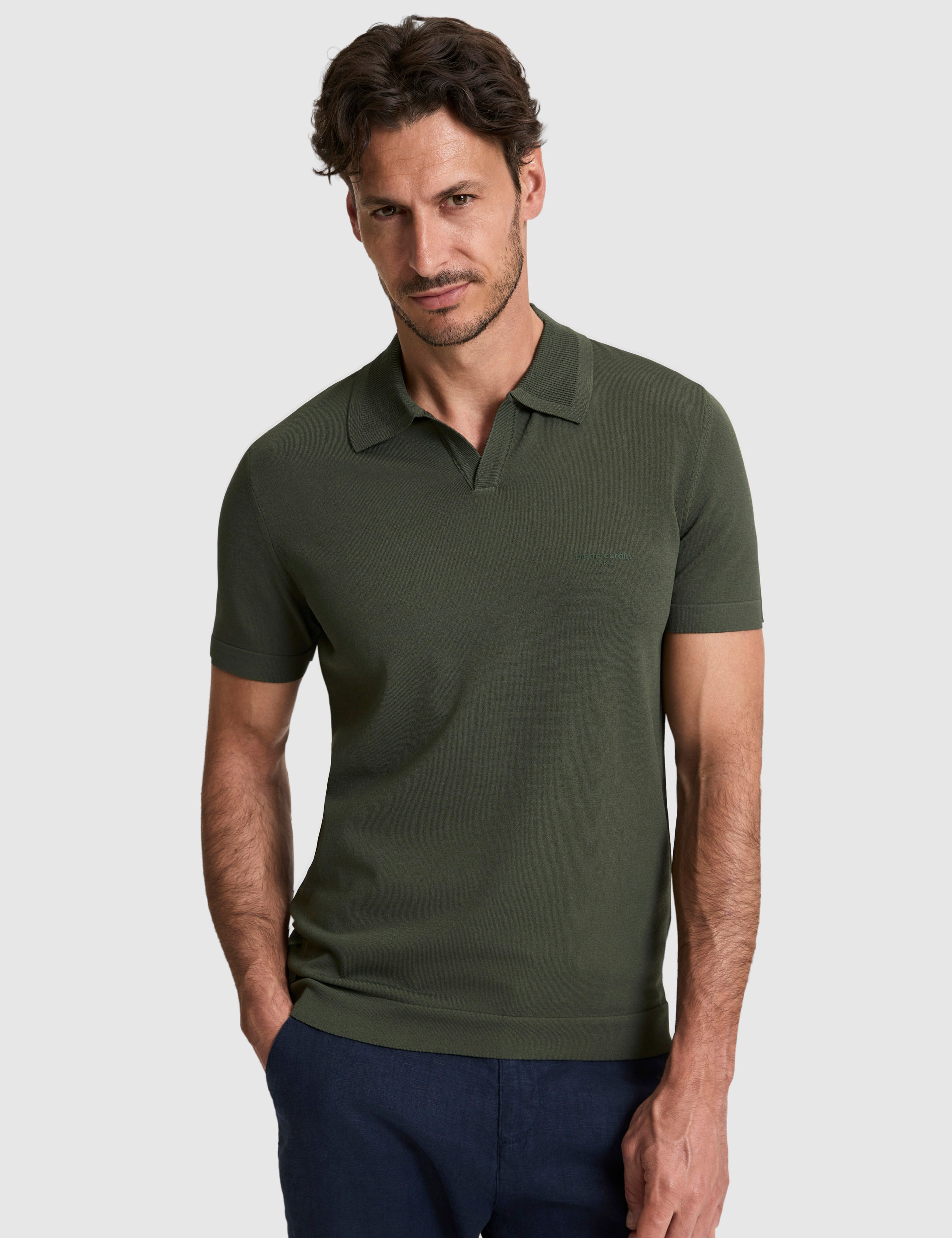 Ekru Slim Fit Apaş Yaka Triko Tişört