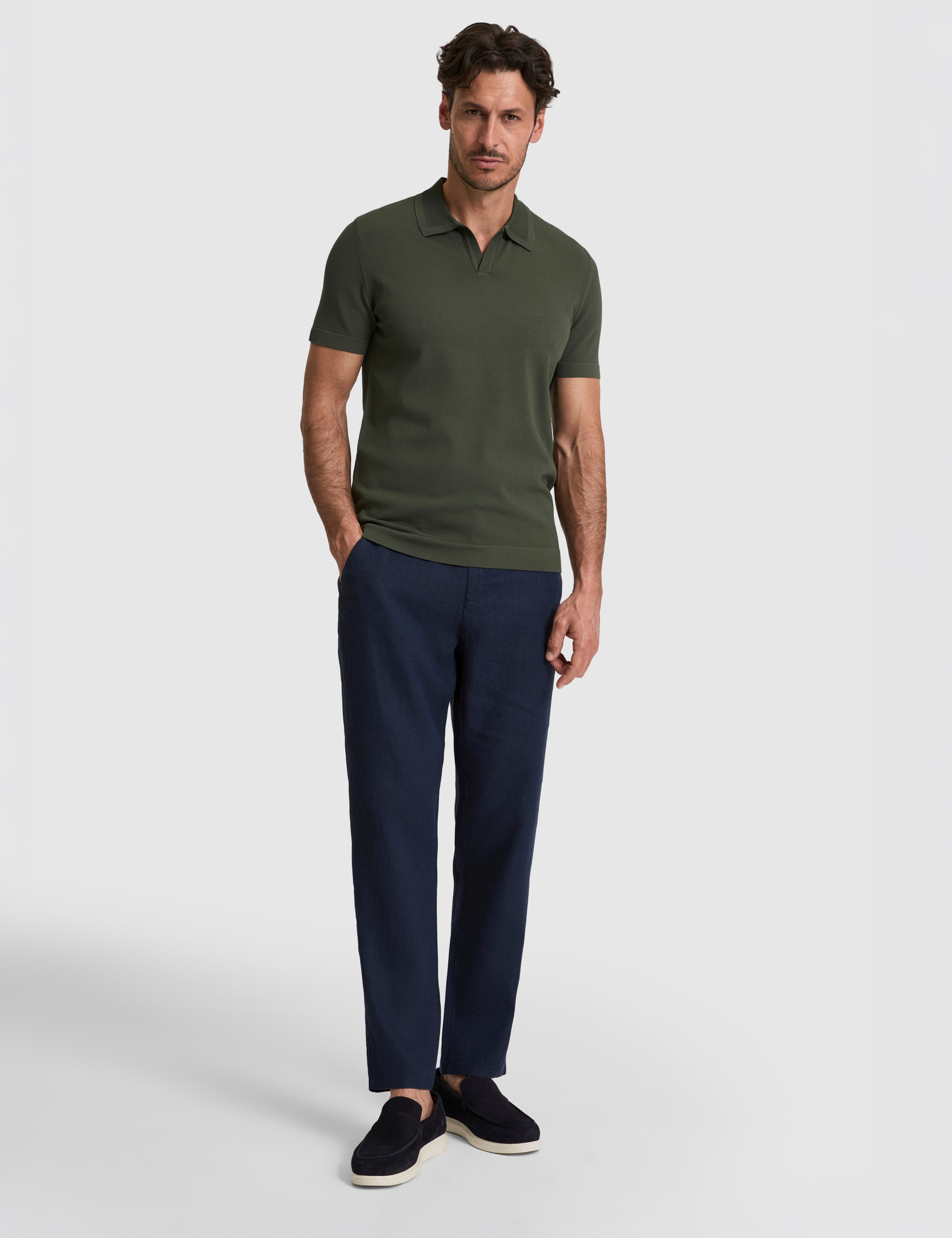 Ekru Slim Fit Apaş Yaka Triko Tişört