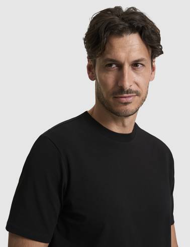 Siyah Regular Fit Bisiklet Yaka Tişört