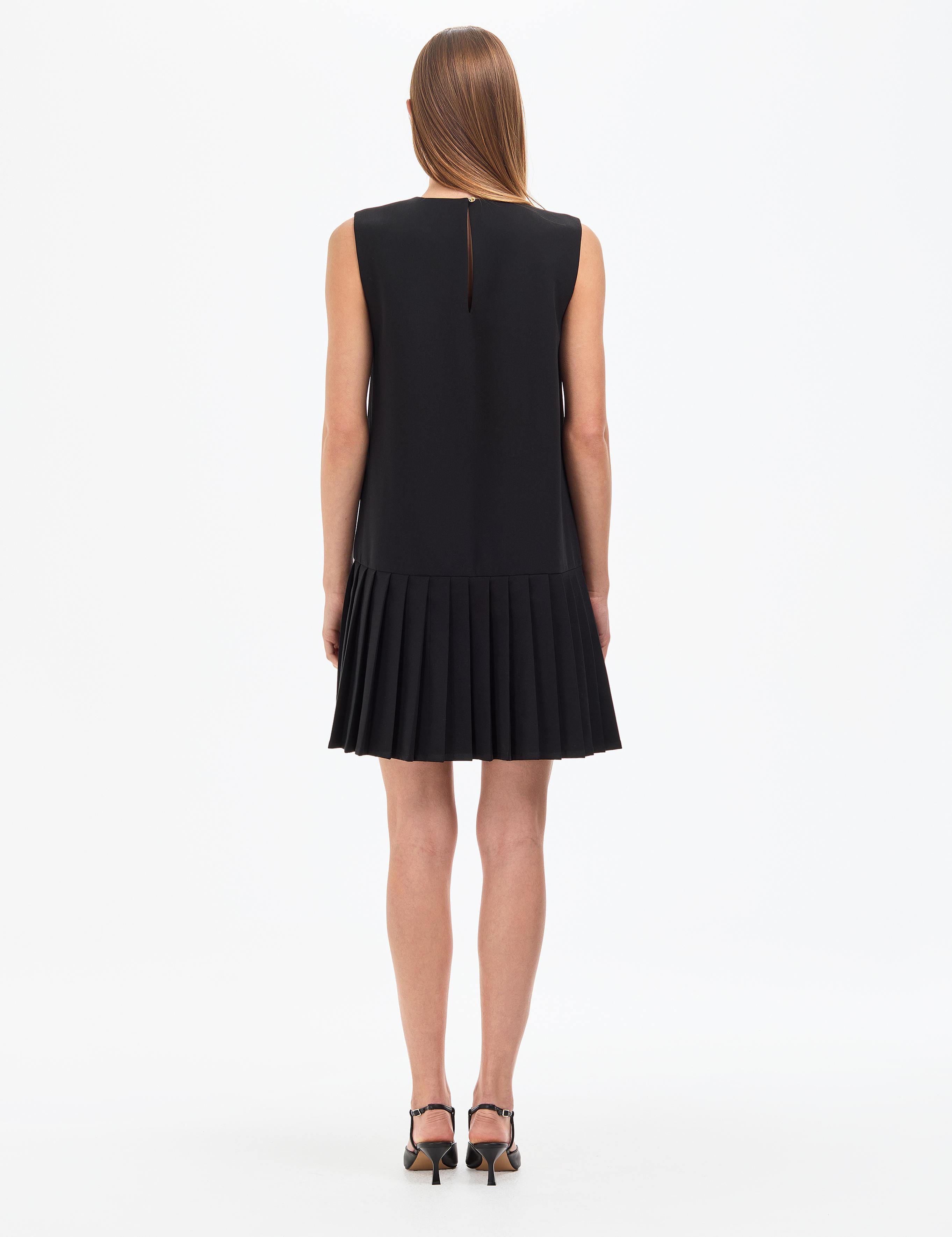 Siyah Regular Fit Dokuma Elbise