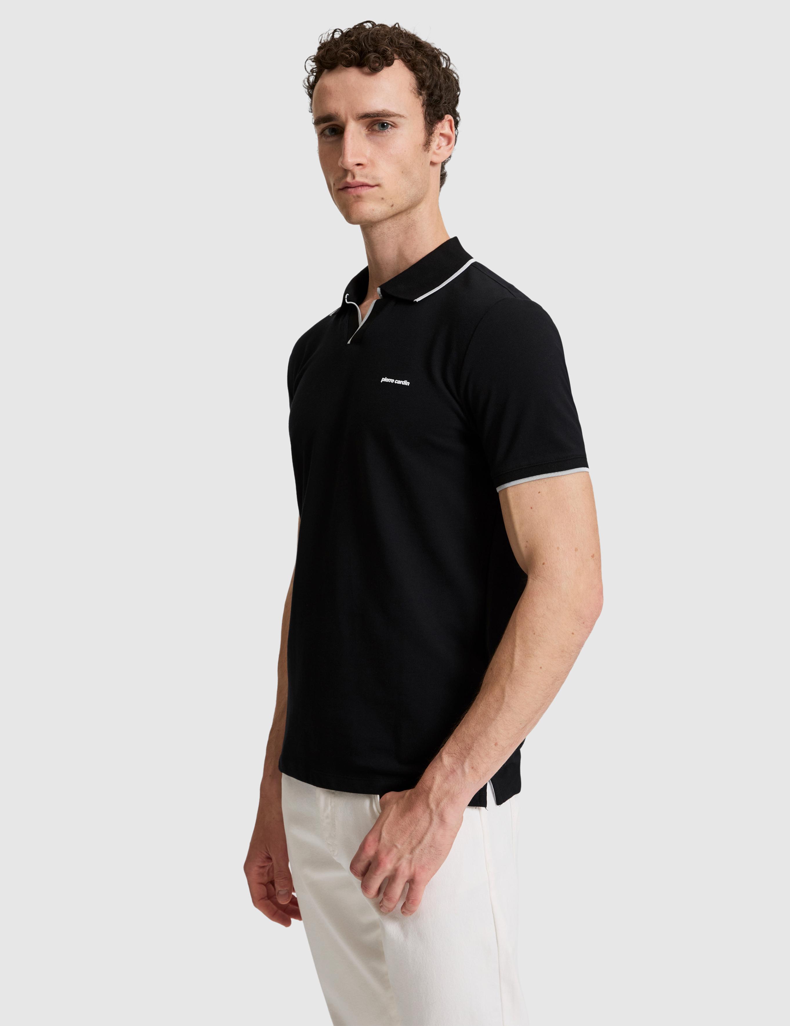 Siyah Slim Fit %100 Pamuk Apaş Yaka Tişört