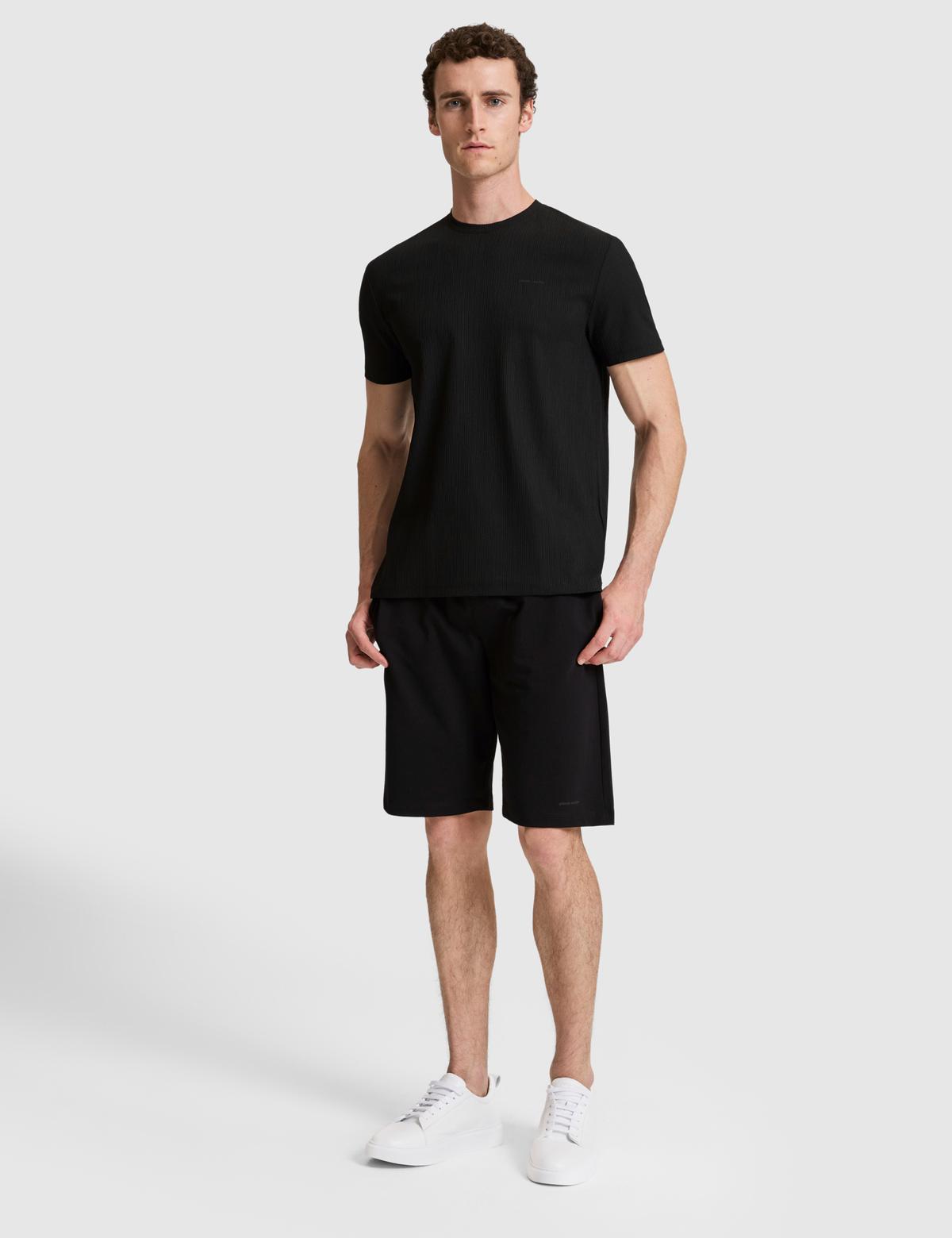 Siyah Regular Fit Bisiklet Yaka Tişört - 50321148045