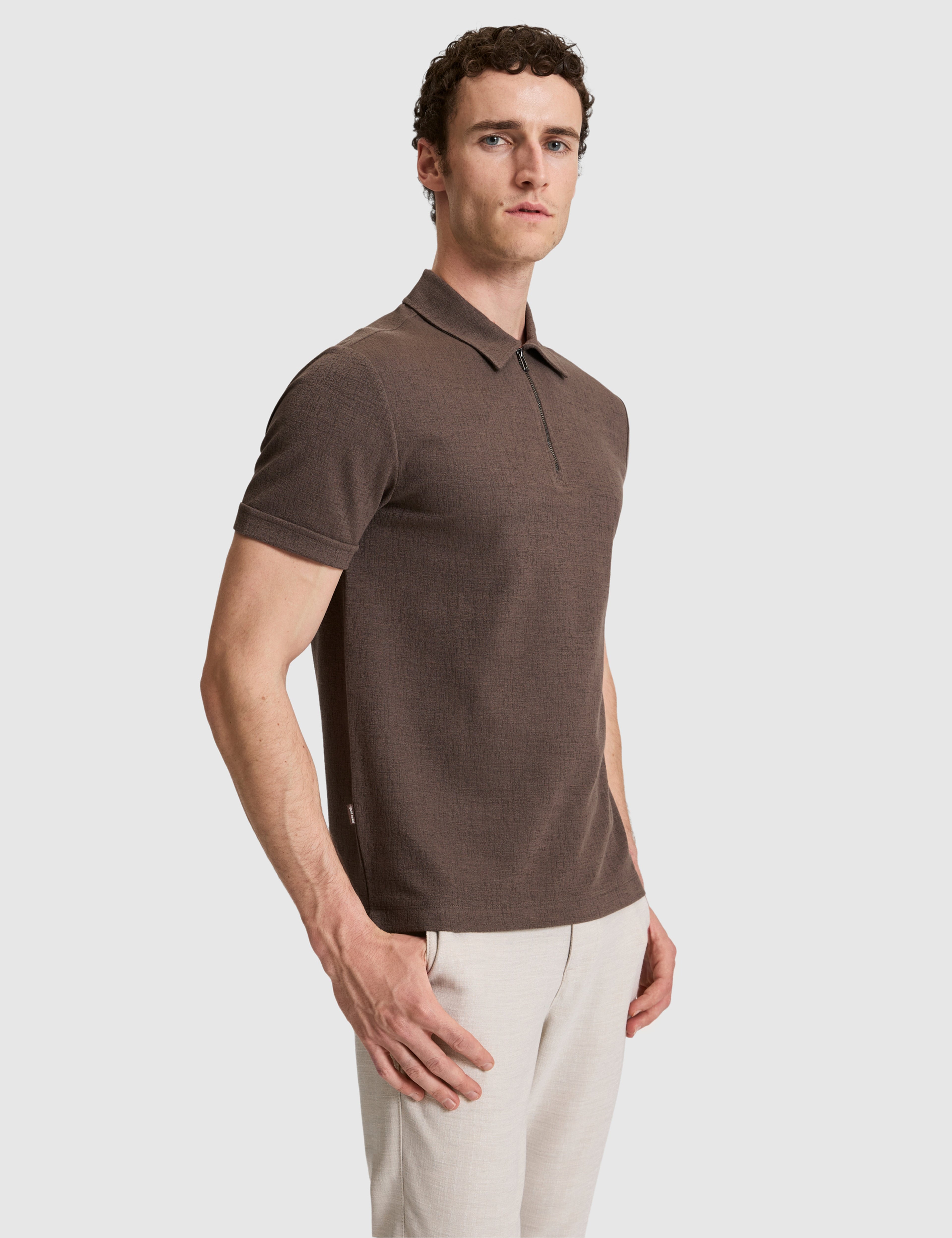 Koyu Kahverengi Slim Fit Fermuarlı Polo Yaka Tişört - Image 5