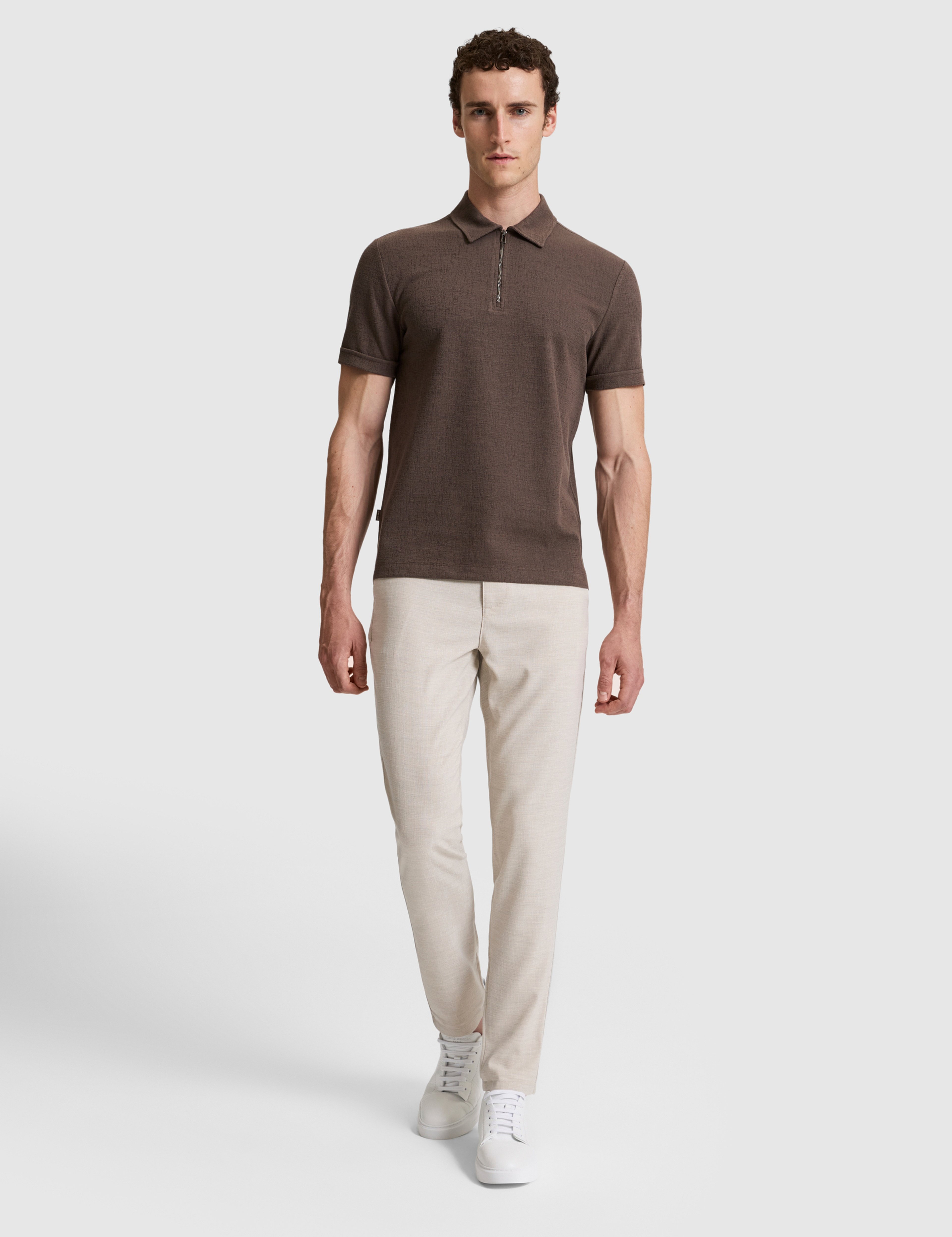Koyu Kahverengi Slim Fit Fermuarlı Polo Yaka Tişört - Image 4