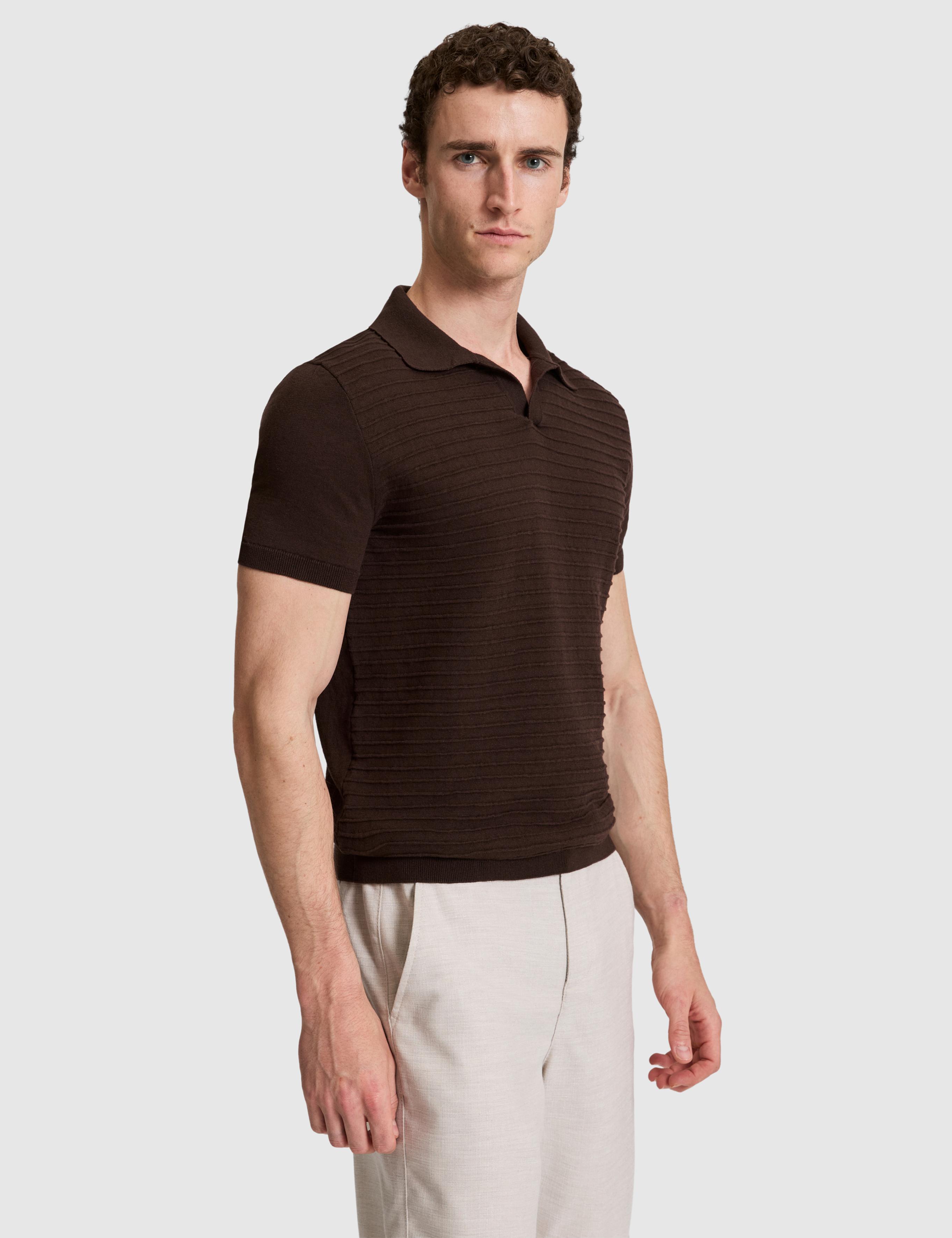 Koyu Kahverengi Slim Fit Keten Karışımlı Apaş Yaka Triko Tişört