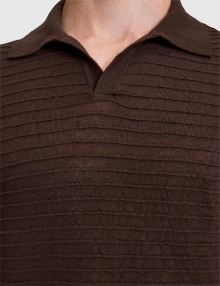 Koyu Kahverengi Slim Fit Keten Karışımlı Apaş Yaka Triko Tişört - 50320799053