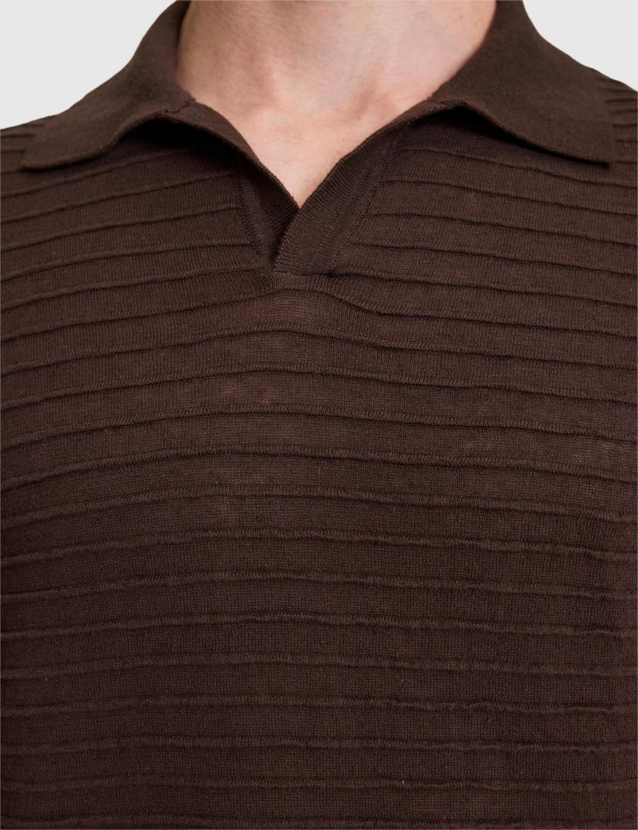 Koyu Kahverengi Slim Fit Keten Karışımlı Apaş Yaka Triko Tişört