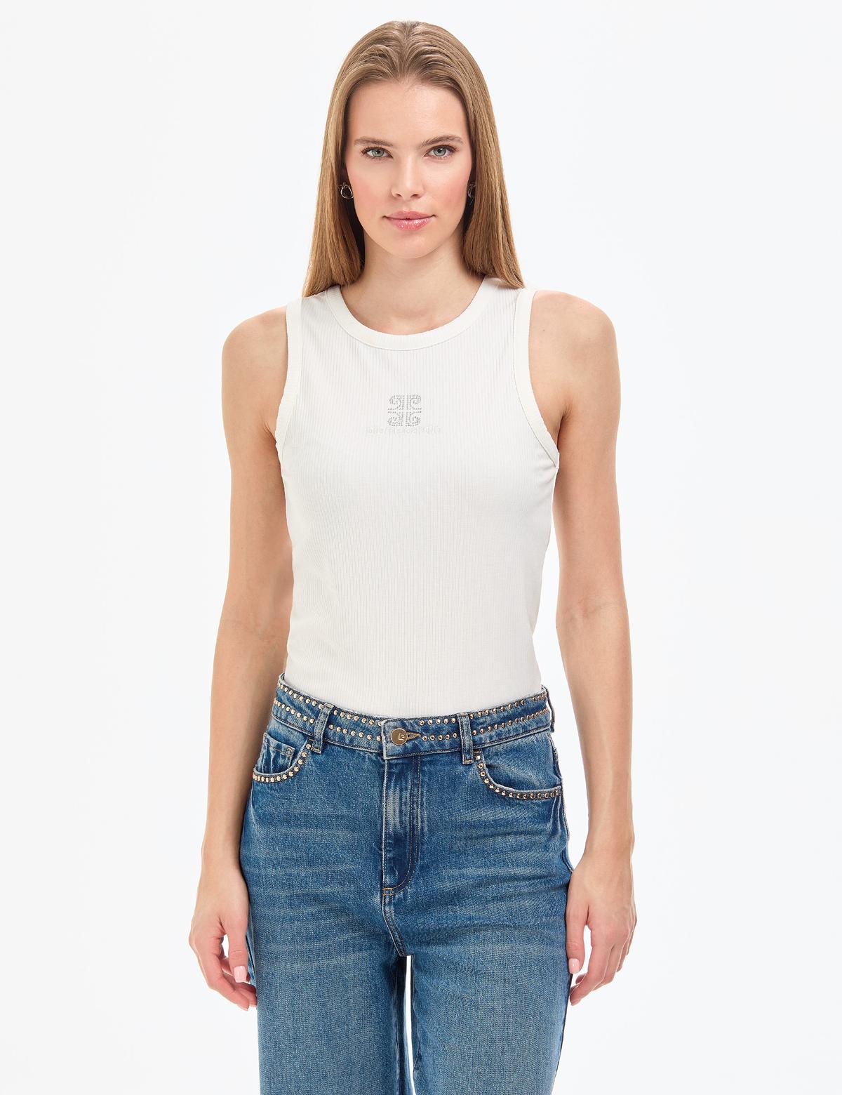 Beyaz Slim Fit Örme Bluz