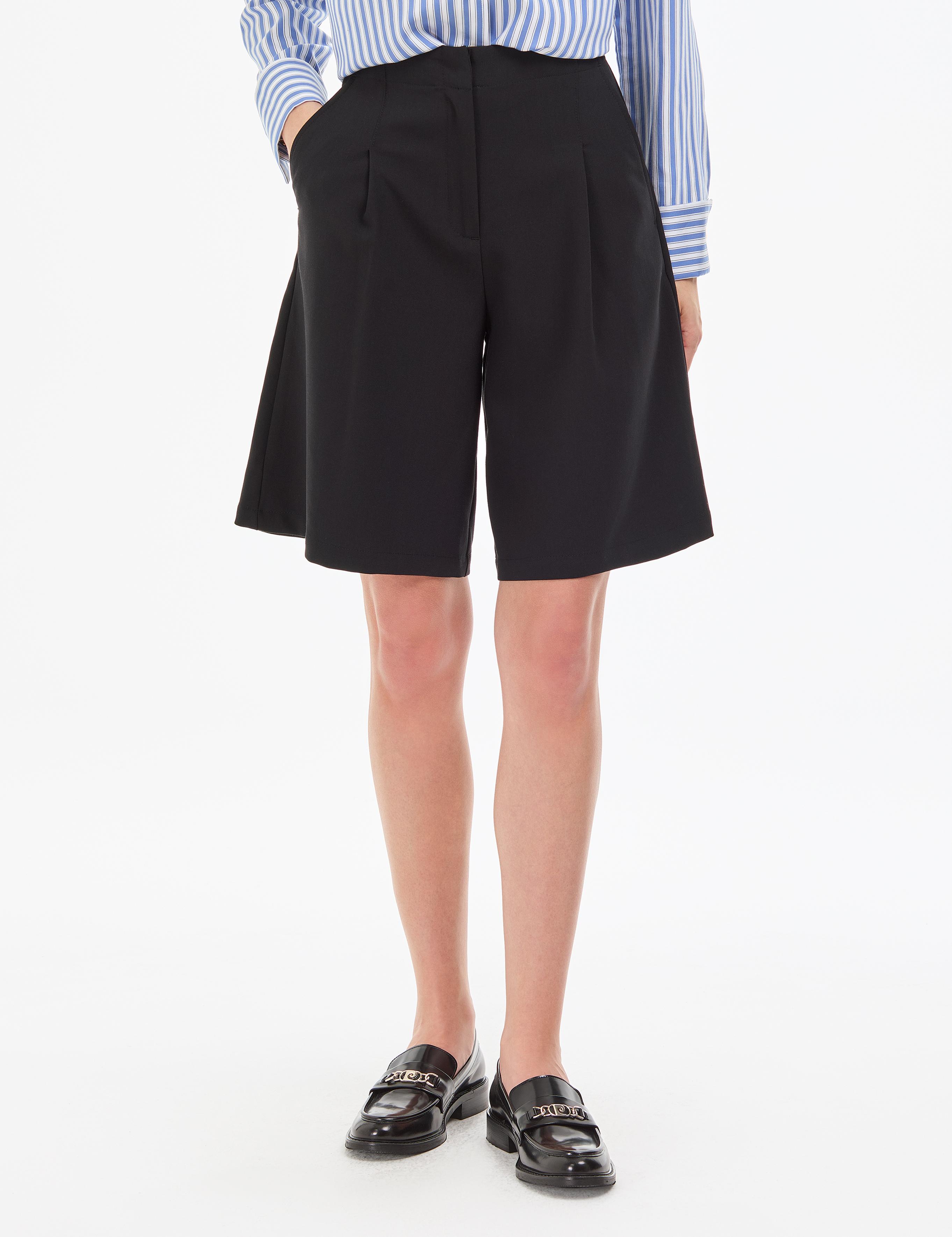 Siyah Comfort Fit Bermuda Şort
