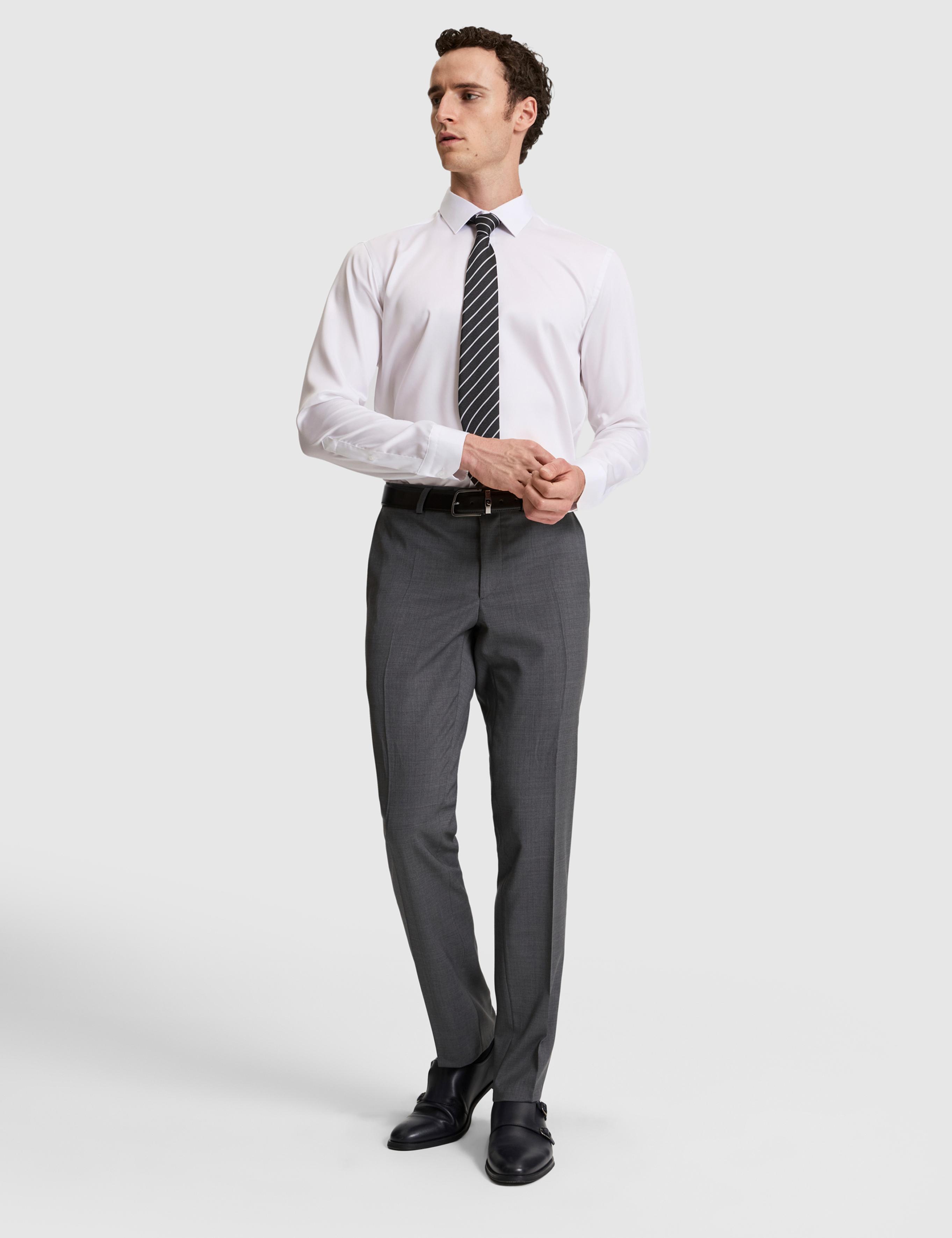 Beyaz Non İron Kolay Ütülenebilir Regular Fit Uzun Kollu Basic Gömlek
