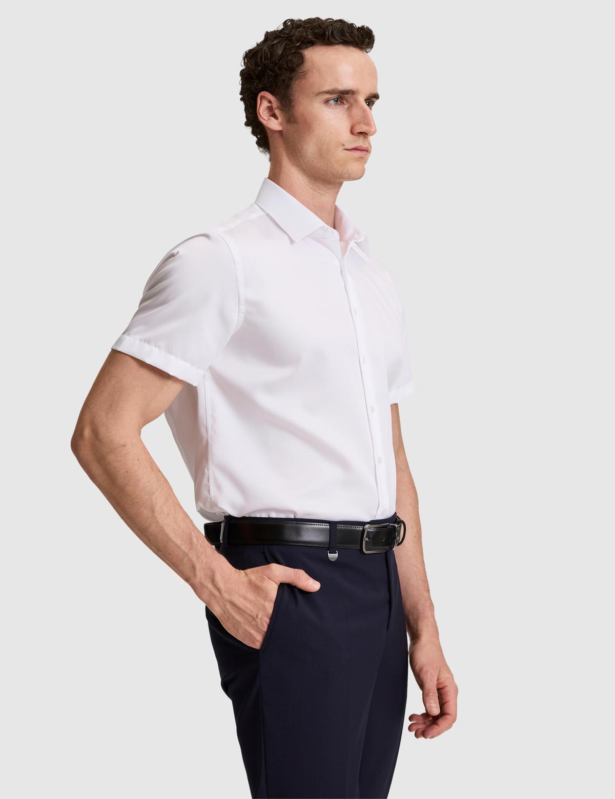 Beyaz Non İron Kolay Ütülenebilir Regular Fit Kısa Kollu Basic Gömlek - 50325154007