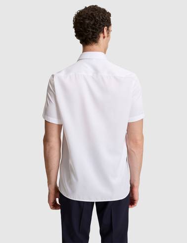 Beyaz Non İron Kolay Ütülenebilir Regular Fit Kısa Kollu Basic Gömlek