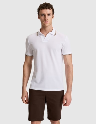 Beyaz Slim Fit %100 Pamuk Apaş Yaka Tişört