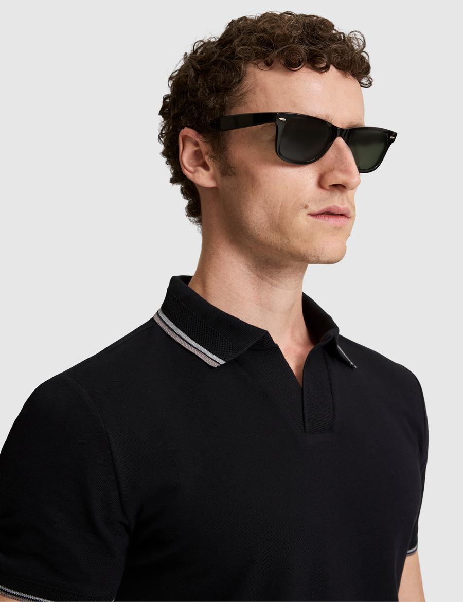 Siyah Slim Fit %100 Pamuk Apaş Yaka Tişört
