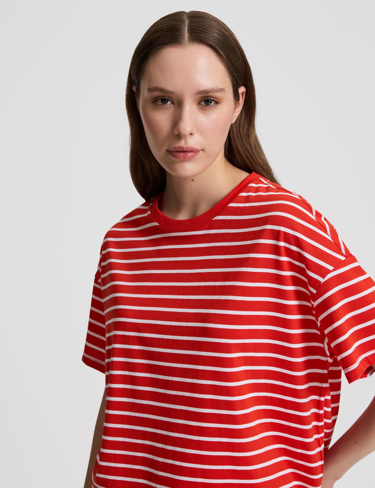 Kırmızı Oversize Tişört - 50325463005