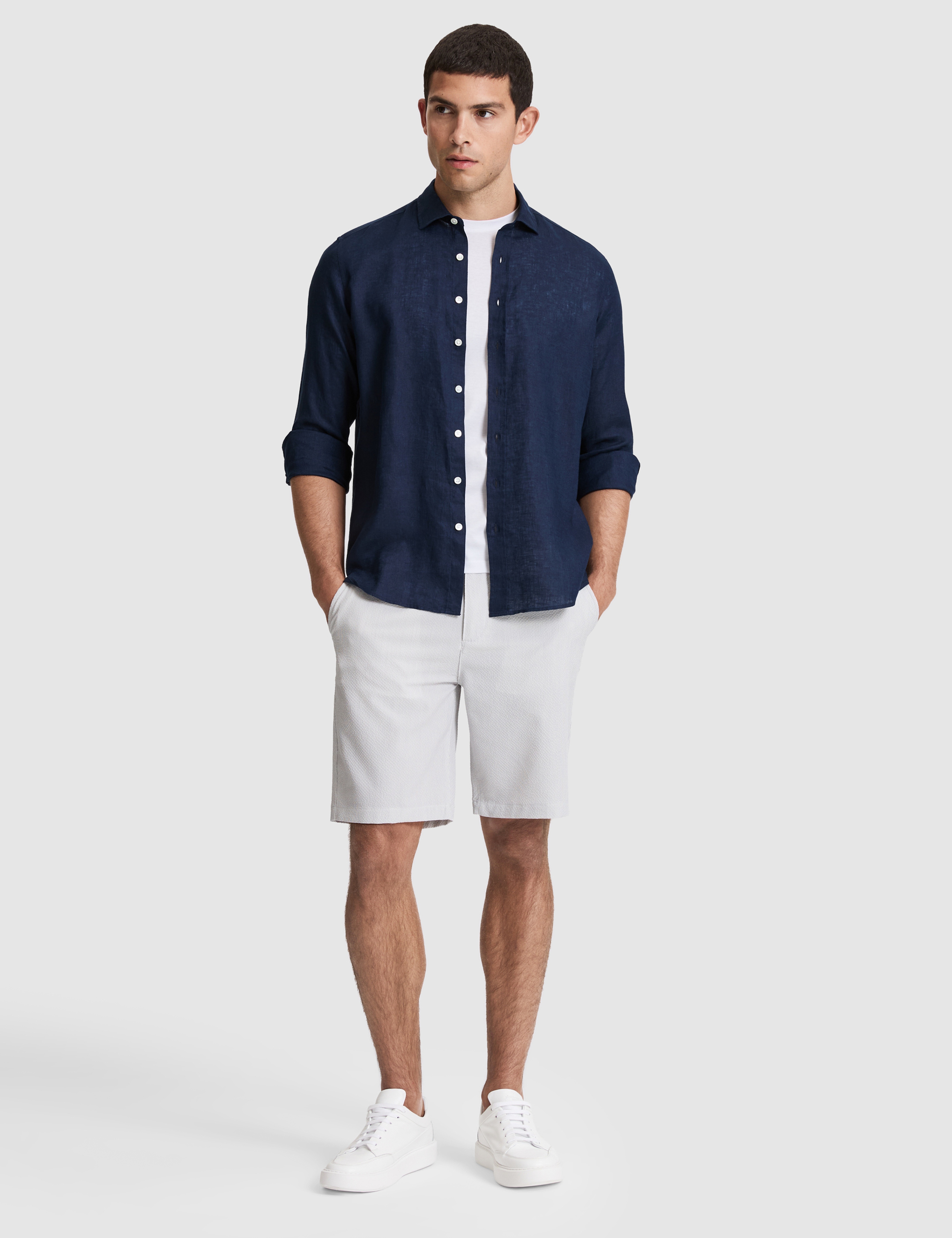 Gri Slim Fit Gofre Dokuma Şort - Image 1
