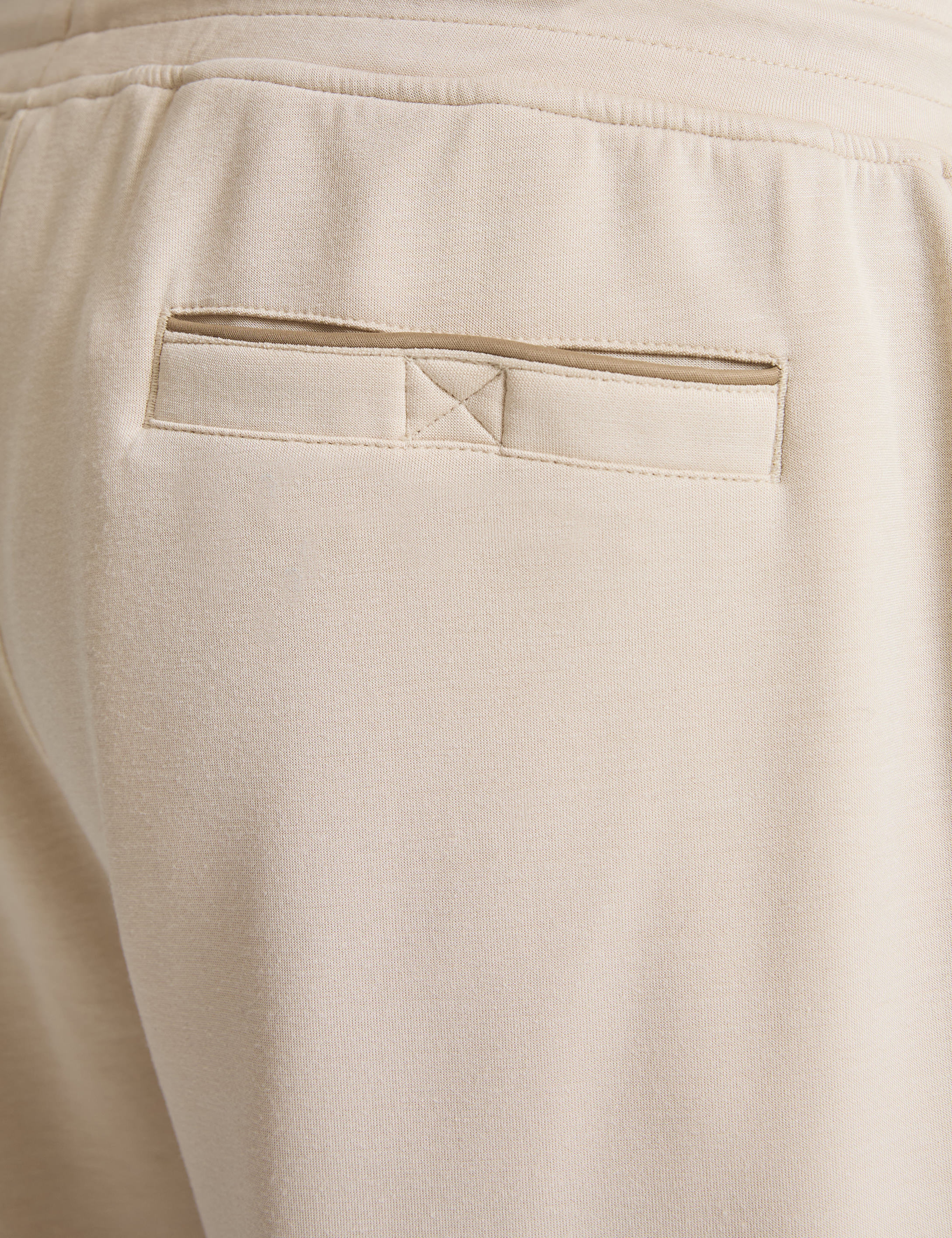 Bej Comfort Fit Örme Şort - Image 6