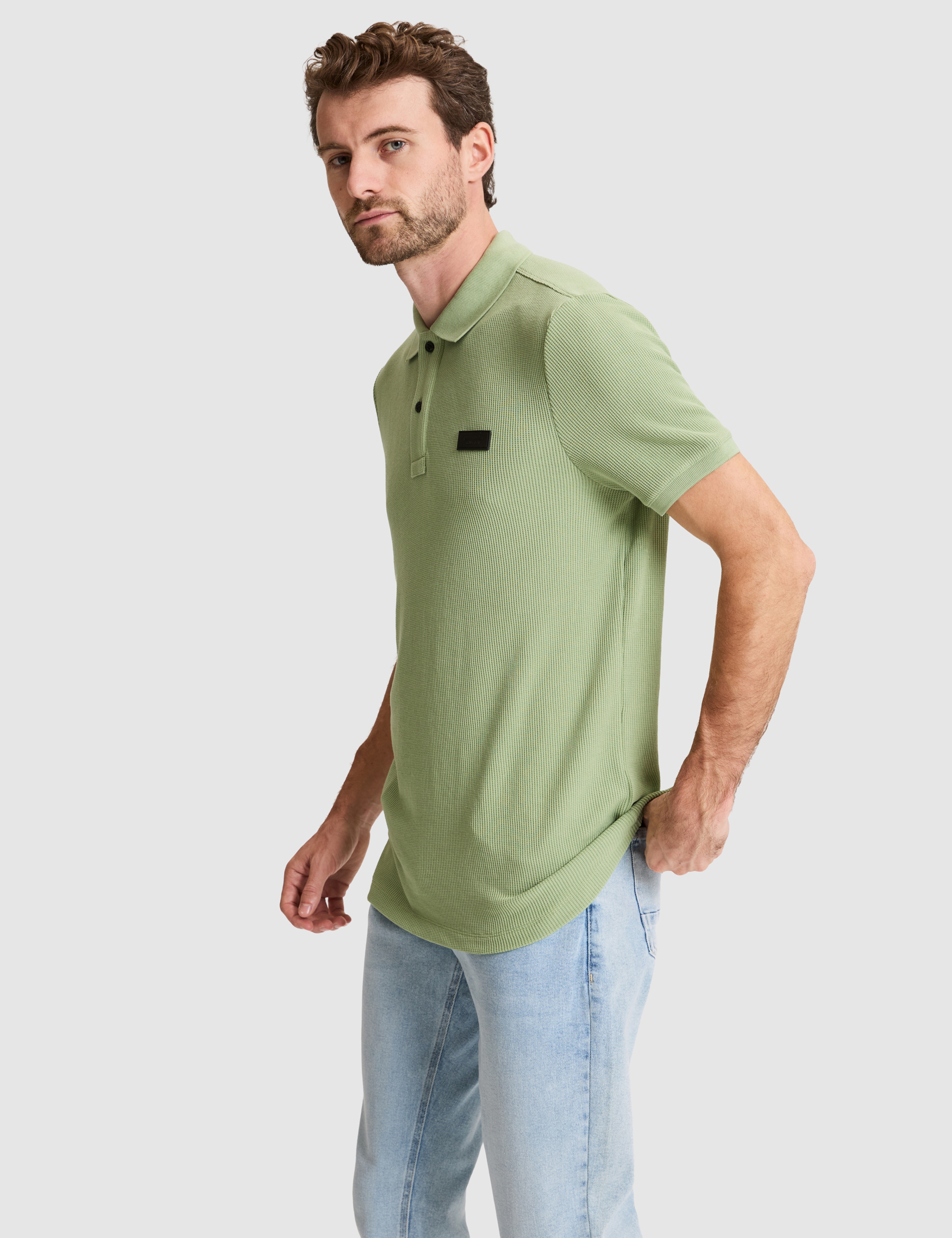 Çağla Yeşili Slim Fit Örme Dokulu Düğmeli Polo Yaka Tişört - Image 3