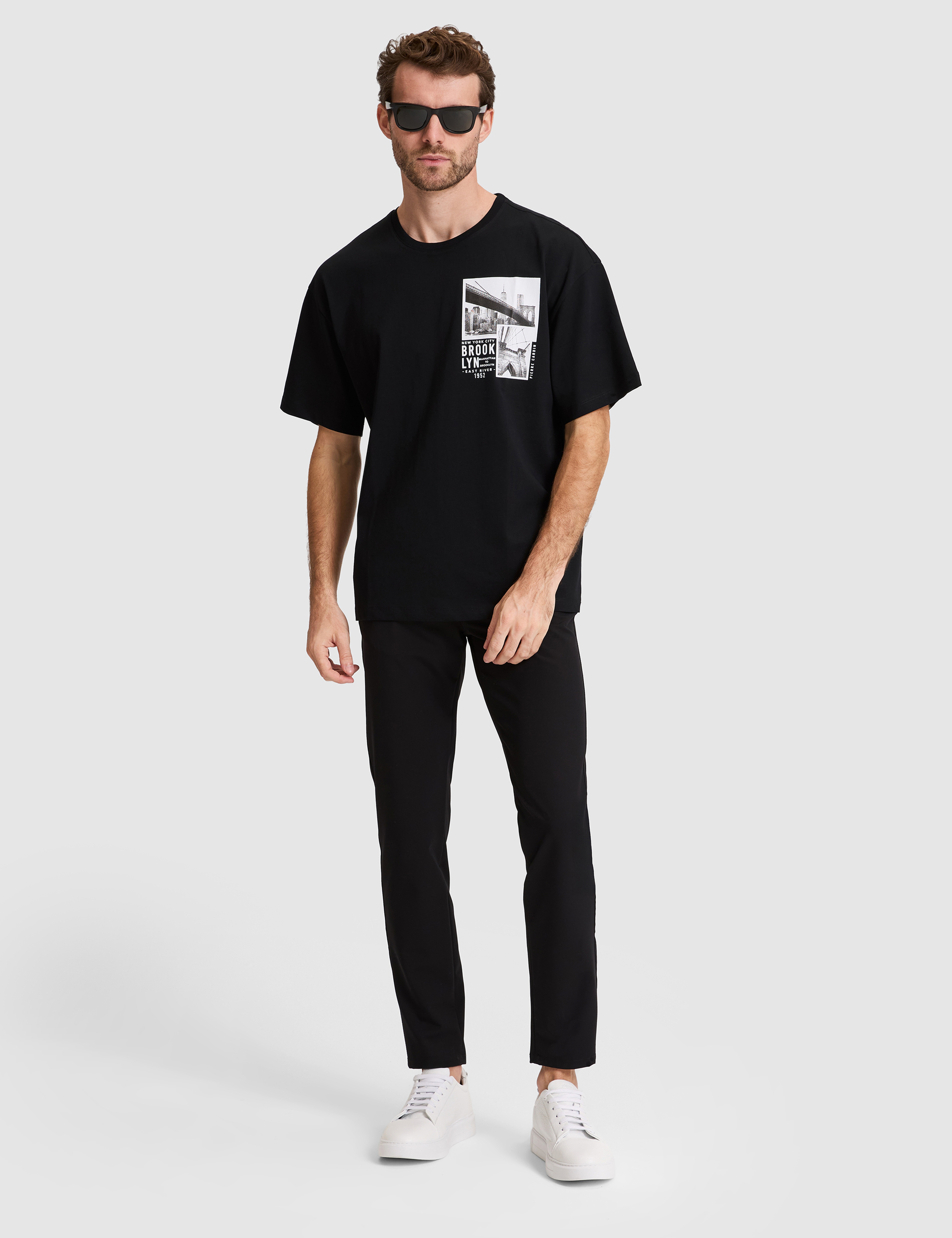 Siyah Comfort Fit Bisiklet Yaka Tişört - Image 4