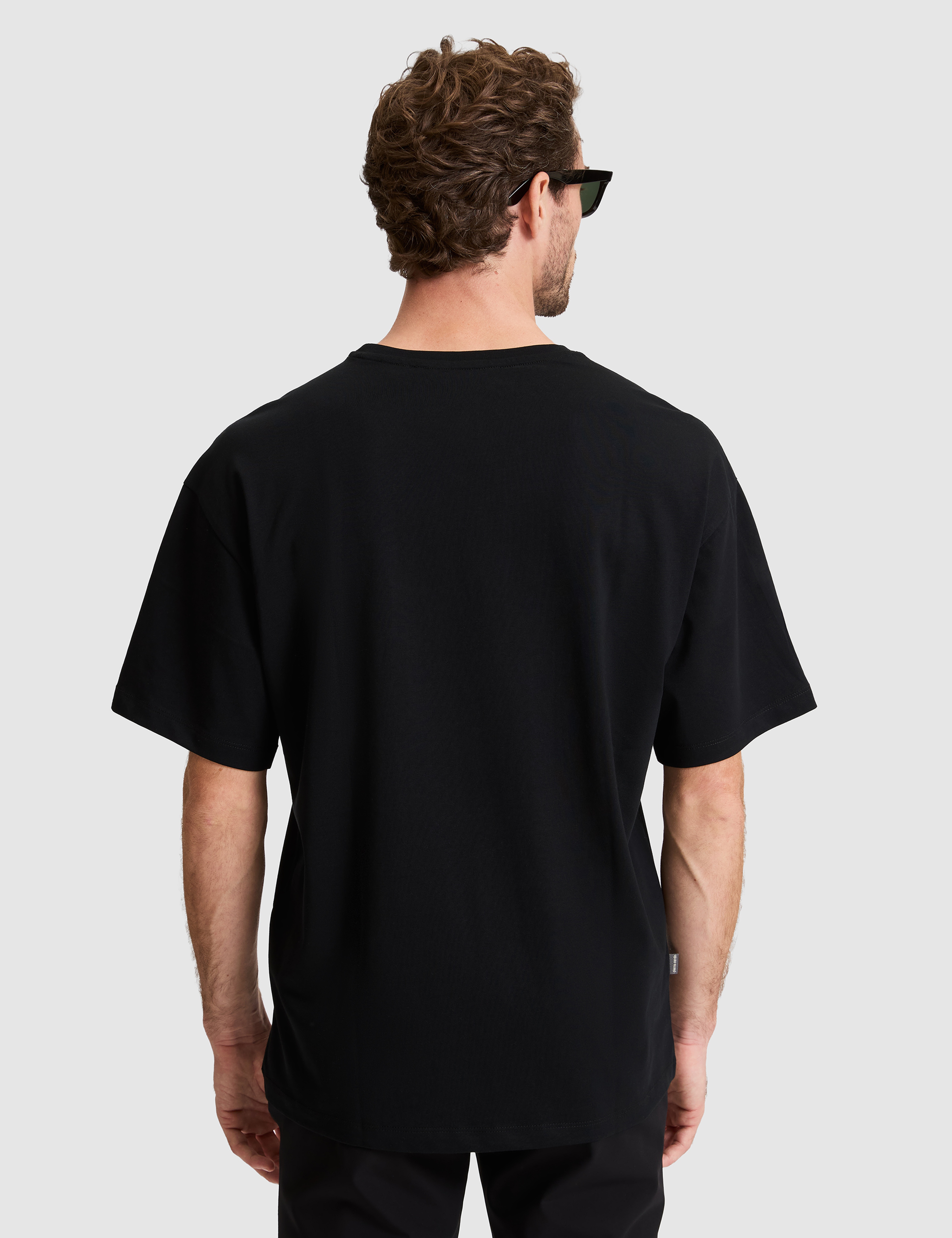 Siyah Comfort Fit Bisiklet Yaka Tişört - Image 5
