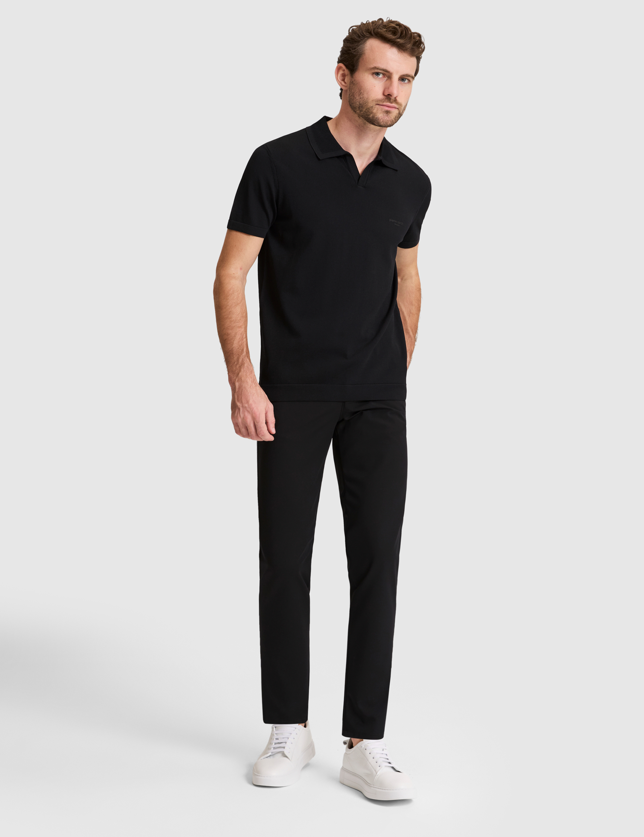 Siyah Slim Fit Apaş Yaka Triko Tişört - 50324073053