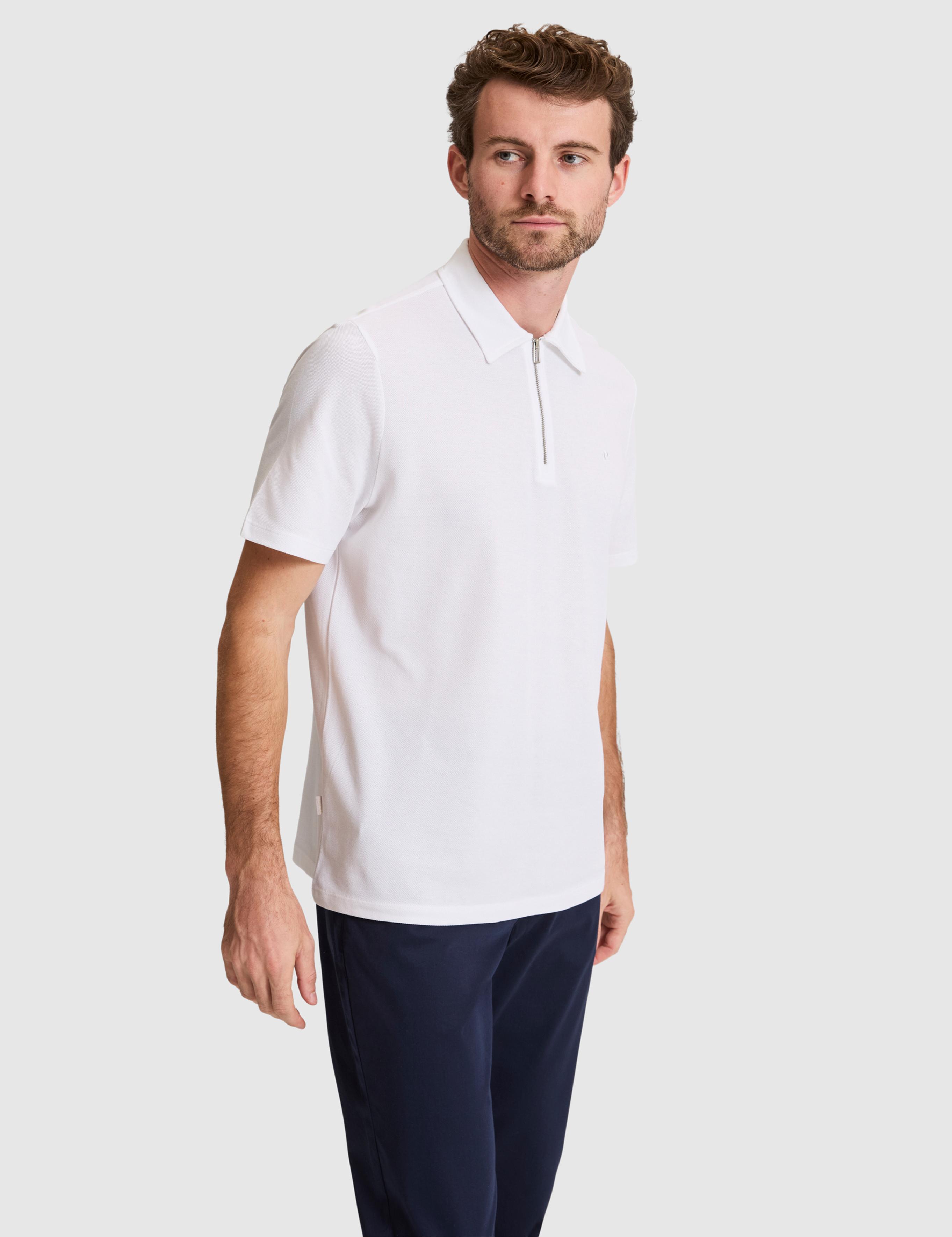 Beyaz Regular Fit Fermuarlı Polo Yaka Tişört