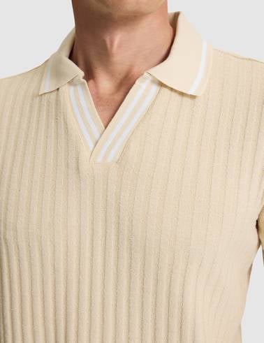 Bej Slim Fit Örme Dokulu Apaş Yaka Tişört