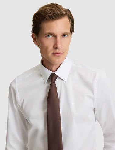 Beyaz Slim Fit Uzun Kollu Basic Gömlek
