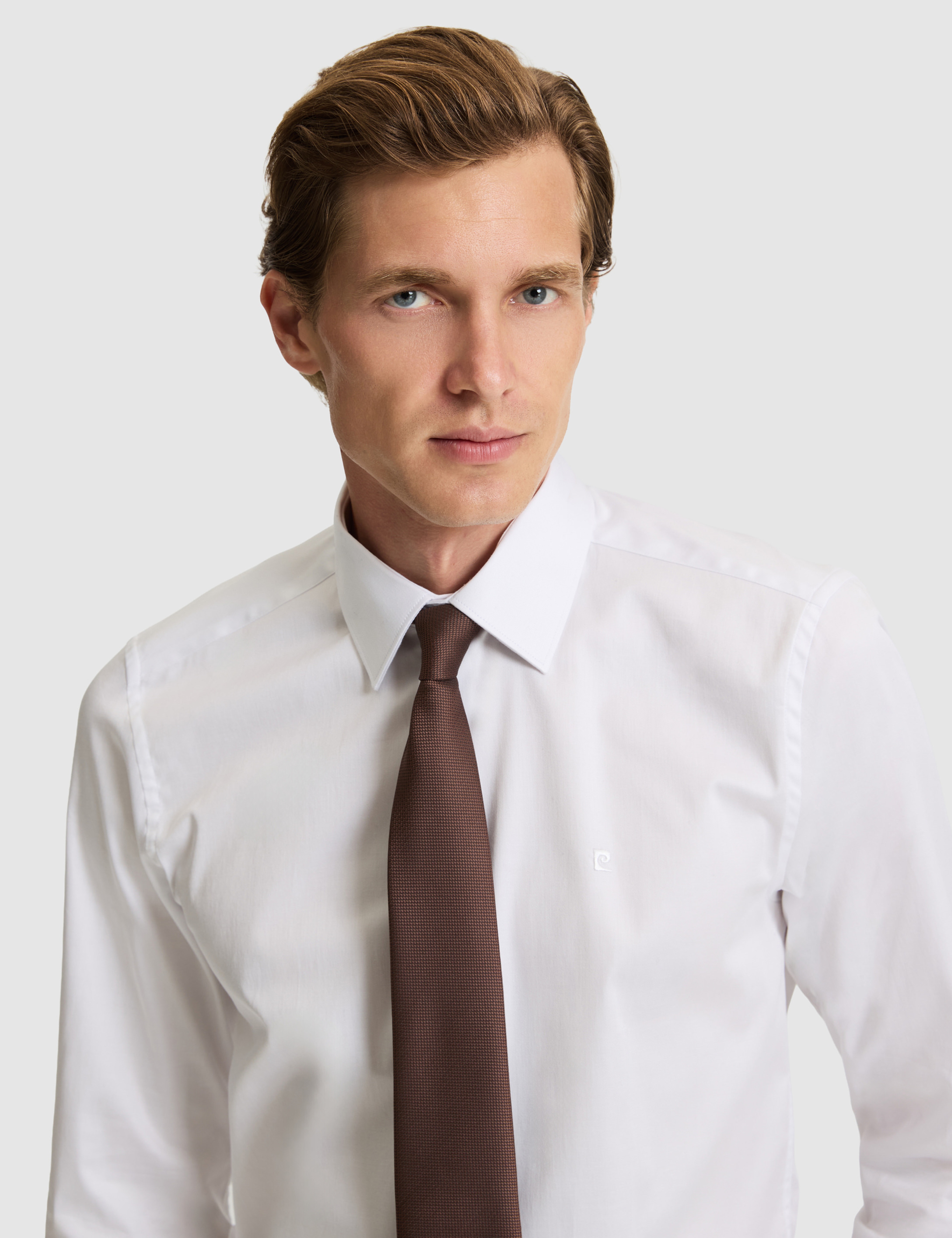 Beyaz Slim Fit Uzun Kollu Basic Gömlek