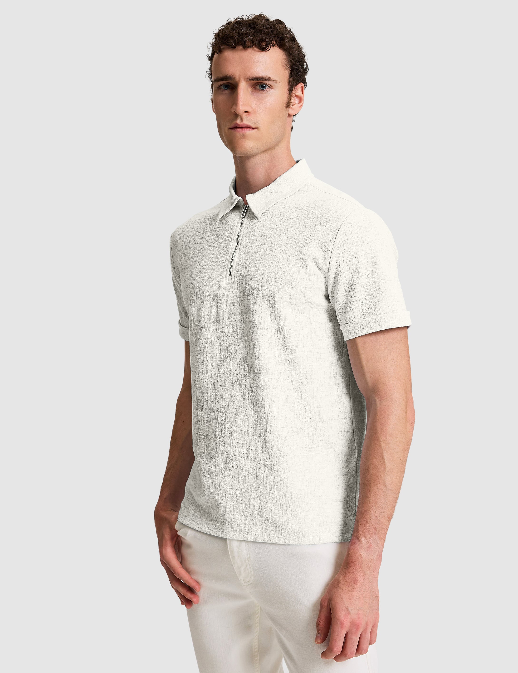 Ekru Slim Fit Fermuarlı Polo Yaka Tişört - Image 2