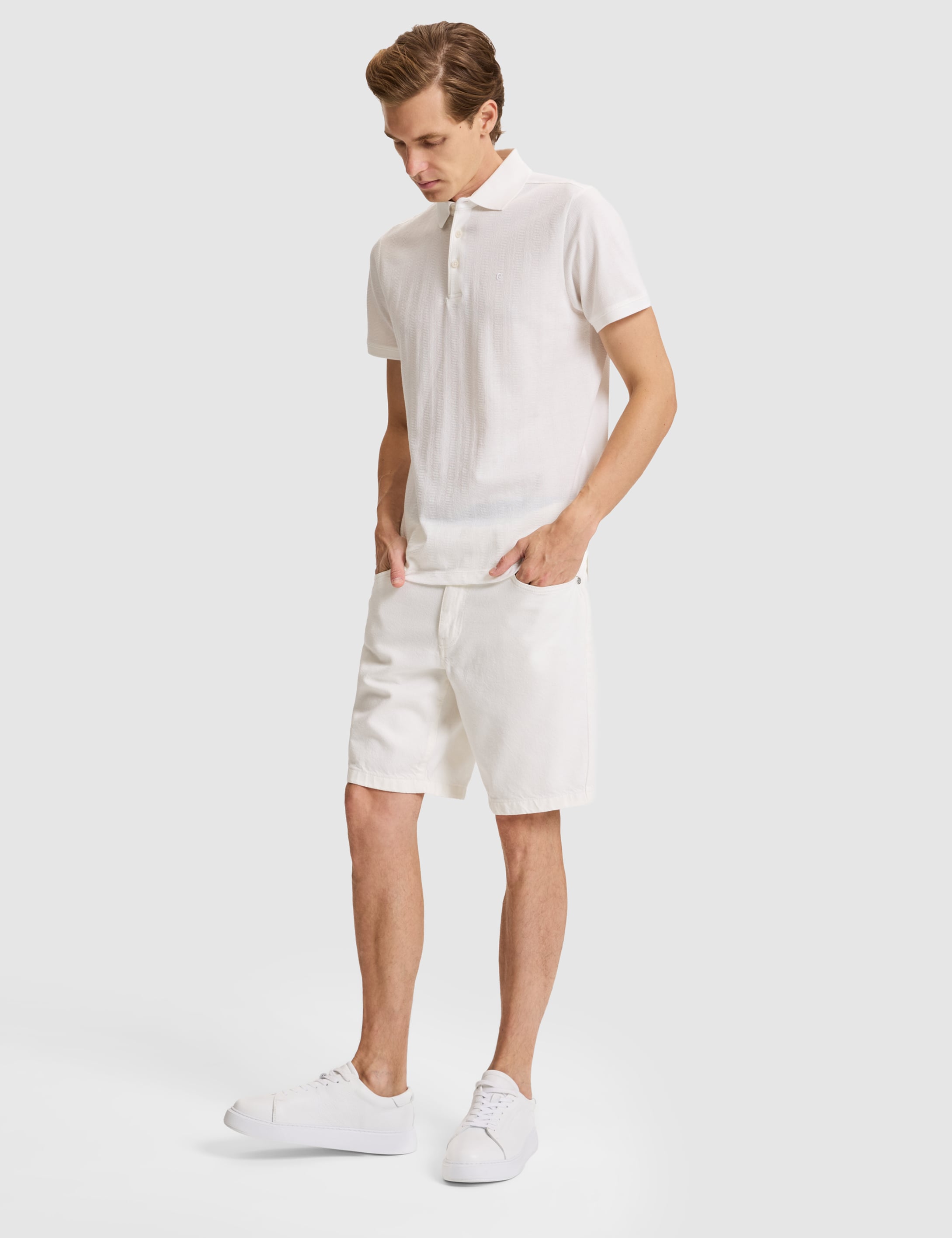 Beyaz Slim Fit Düğmeli Polo Yaka Tişört