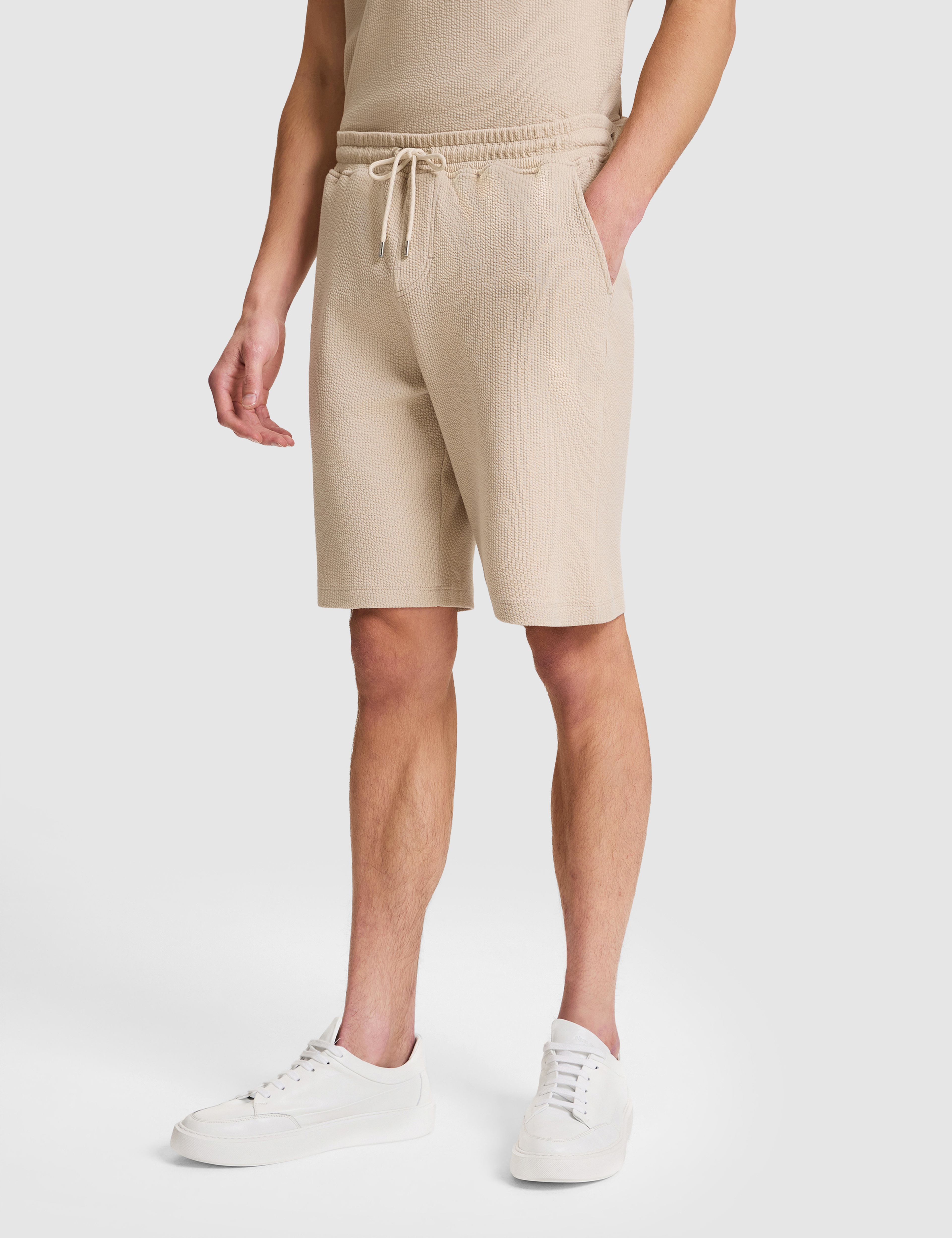 Koyu Bej Comfort Fit Örme Şort