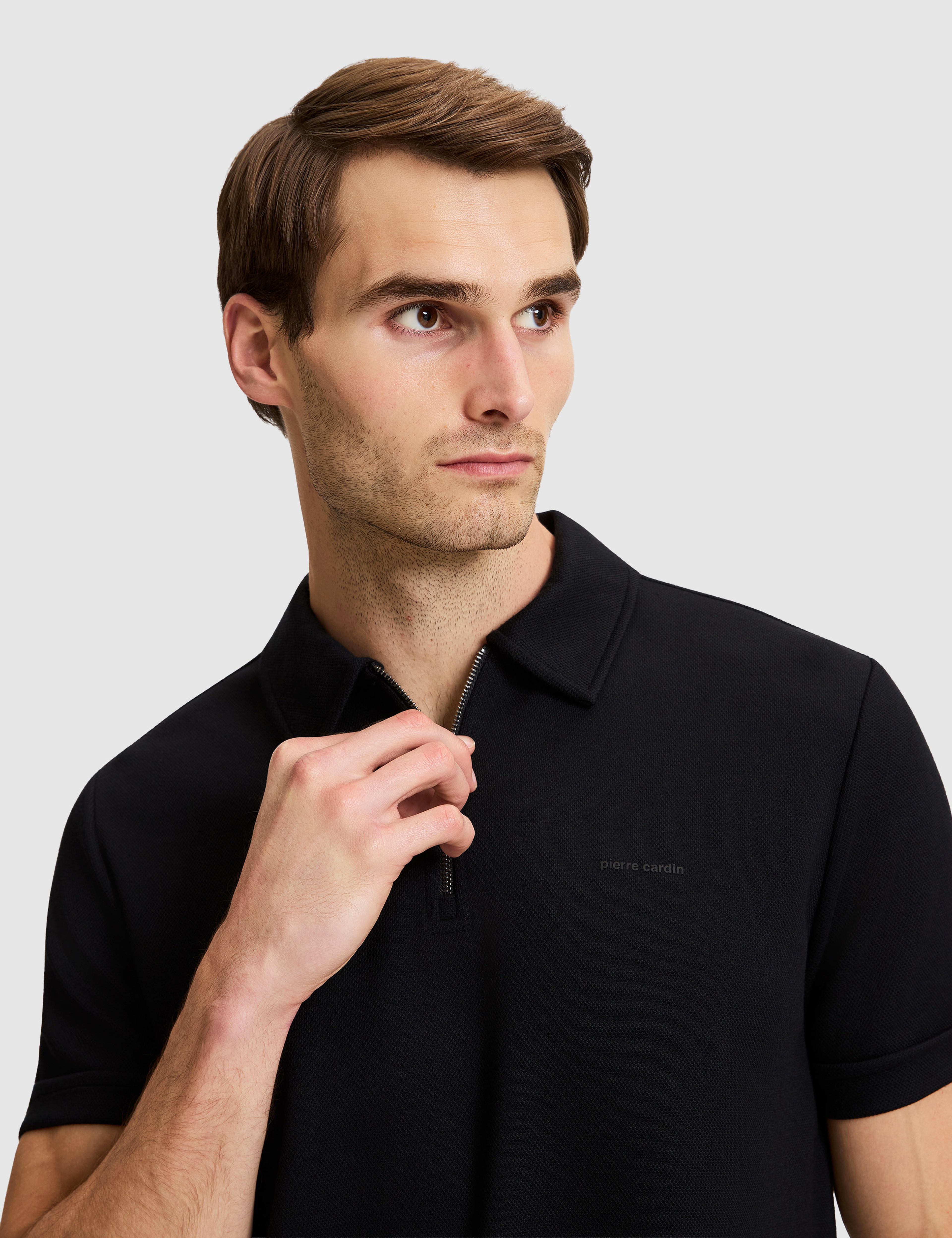 Siyah Regular Fit Fermuarlı Polo Yaka Tişört