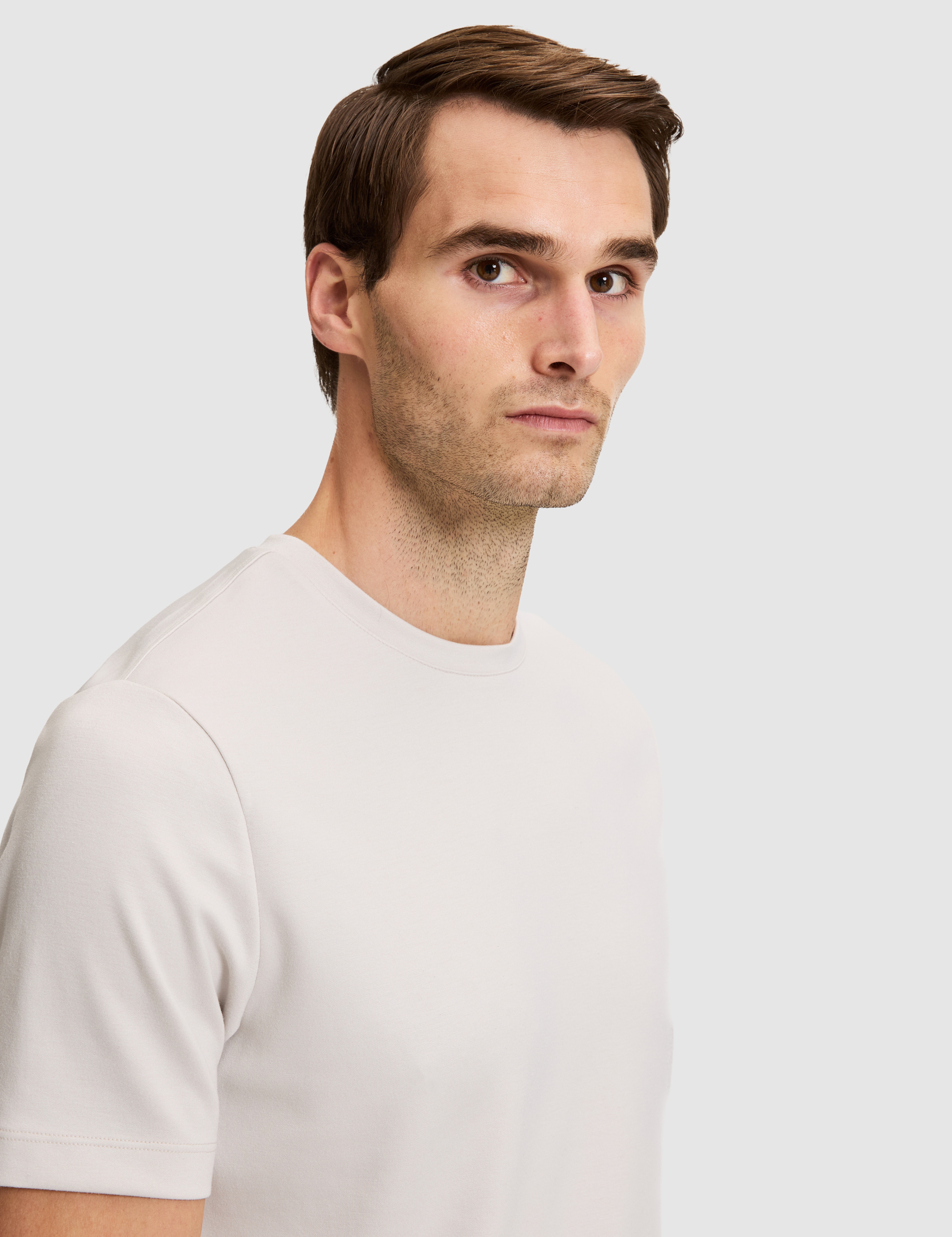 Bej Regular Fit Basic Tişört - Image 2